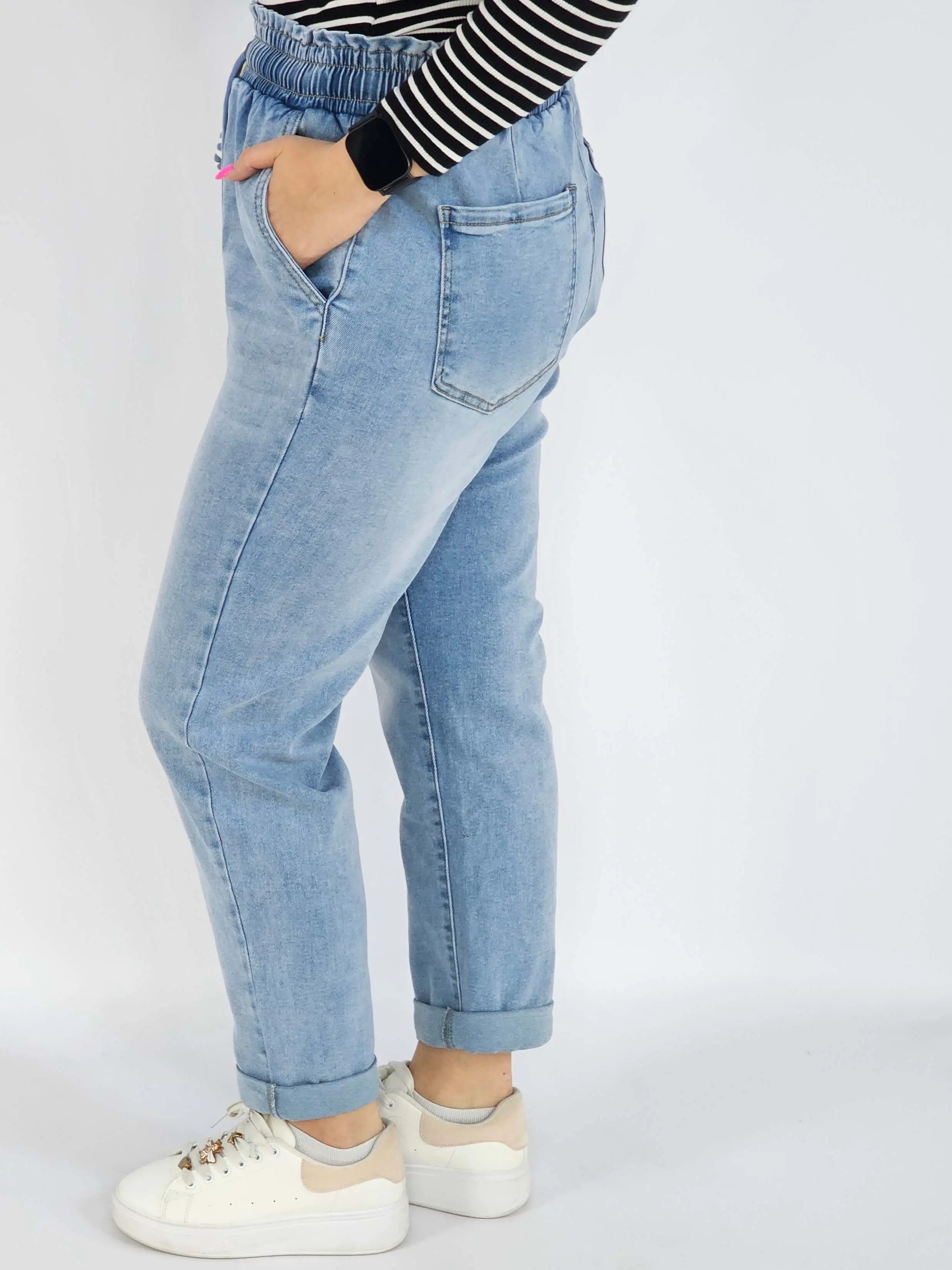 Spodnie Plus Size Jasne Jeansy z Gumką w Pasie – Wygodne i Modne XXL - Image 3