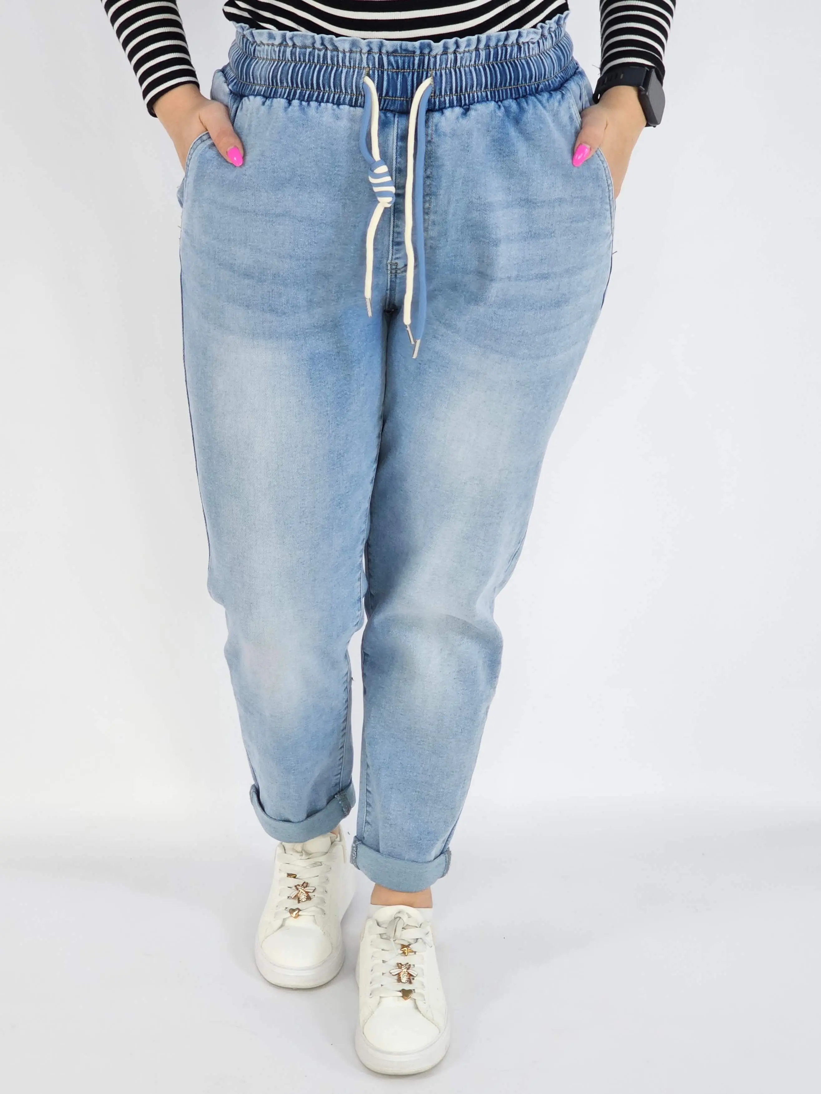 Spodnie Plus Size Jasne Jeansy z Gumką w Pasie – Wygodne i Modne XXL - Image 6