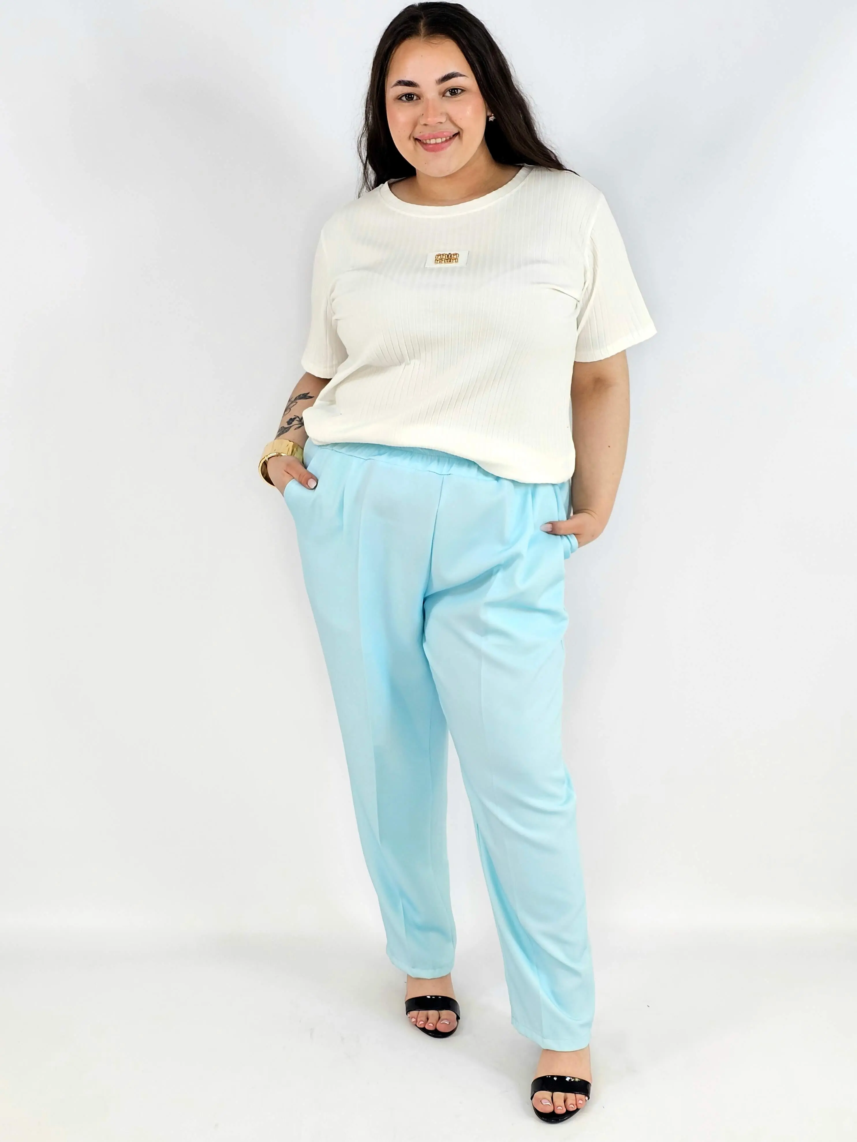Spodnie plus size – wygodne, stylowe i idealne na każdą okazję - Image 2
