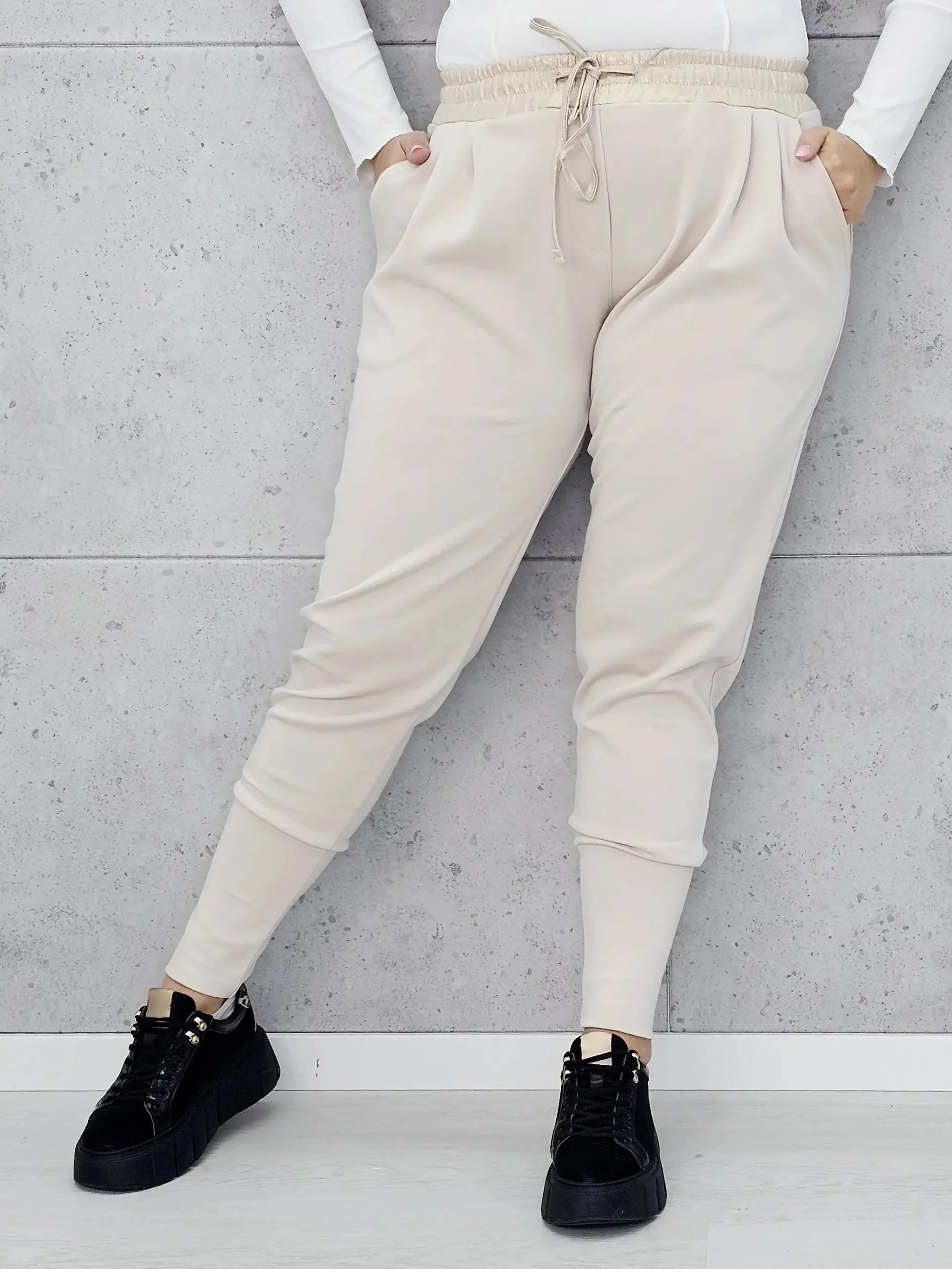 Spodnie plus size z elastycznym pasem – wygodne spodnie damskie XXL - Image 21