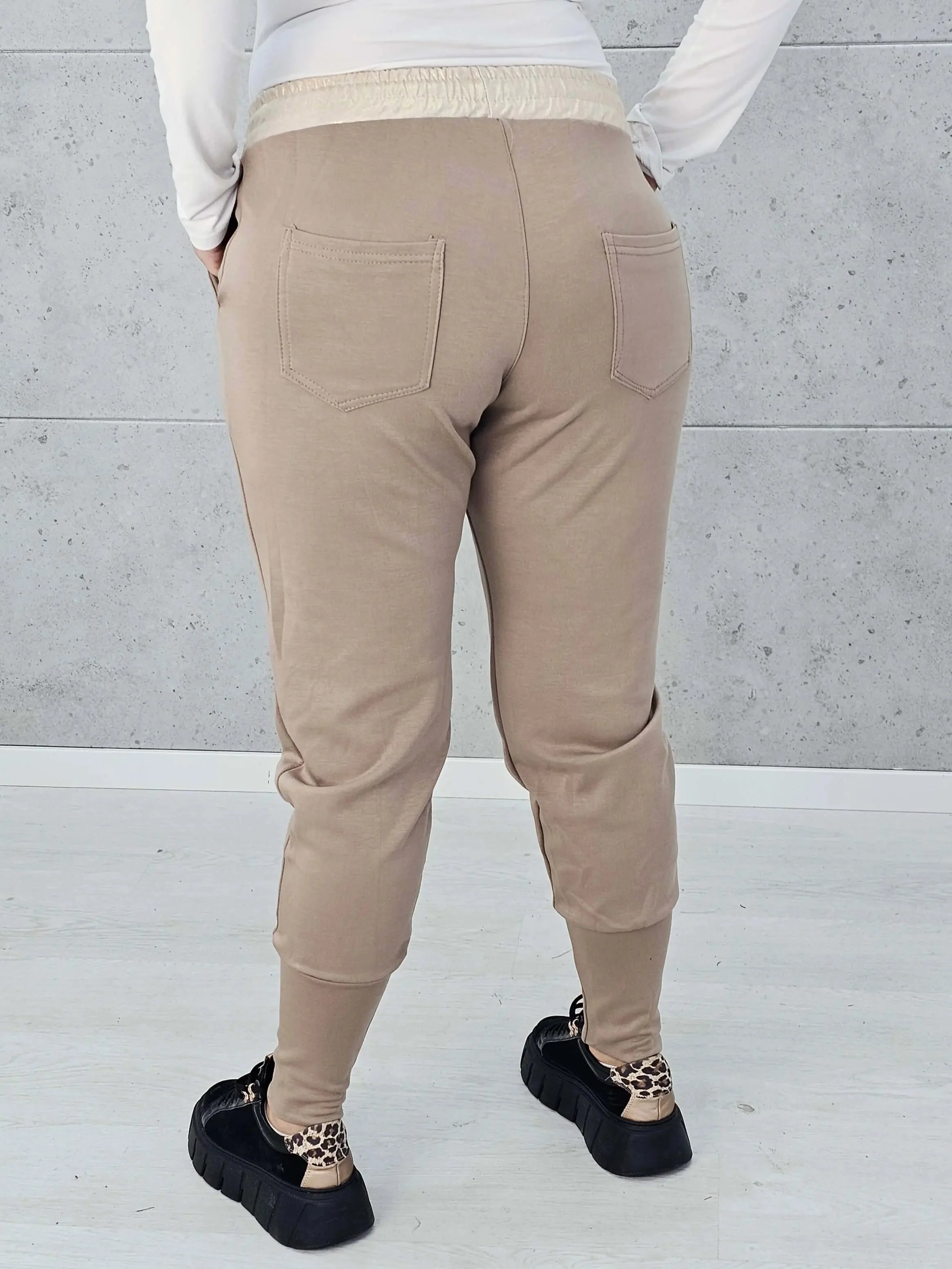 Spodnie plus size z elastycznym pasem – wygodne spodnie damskie XXL - Image 27