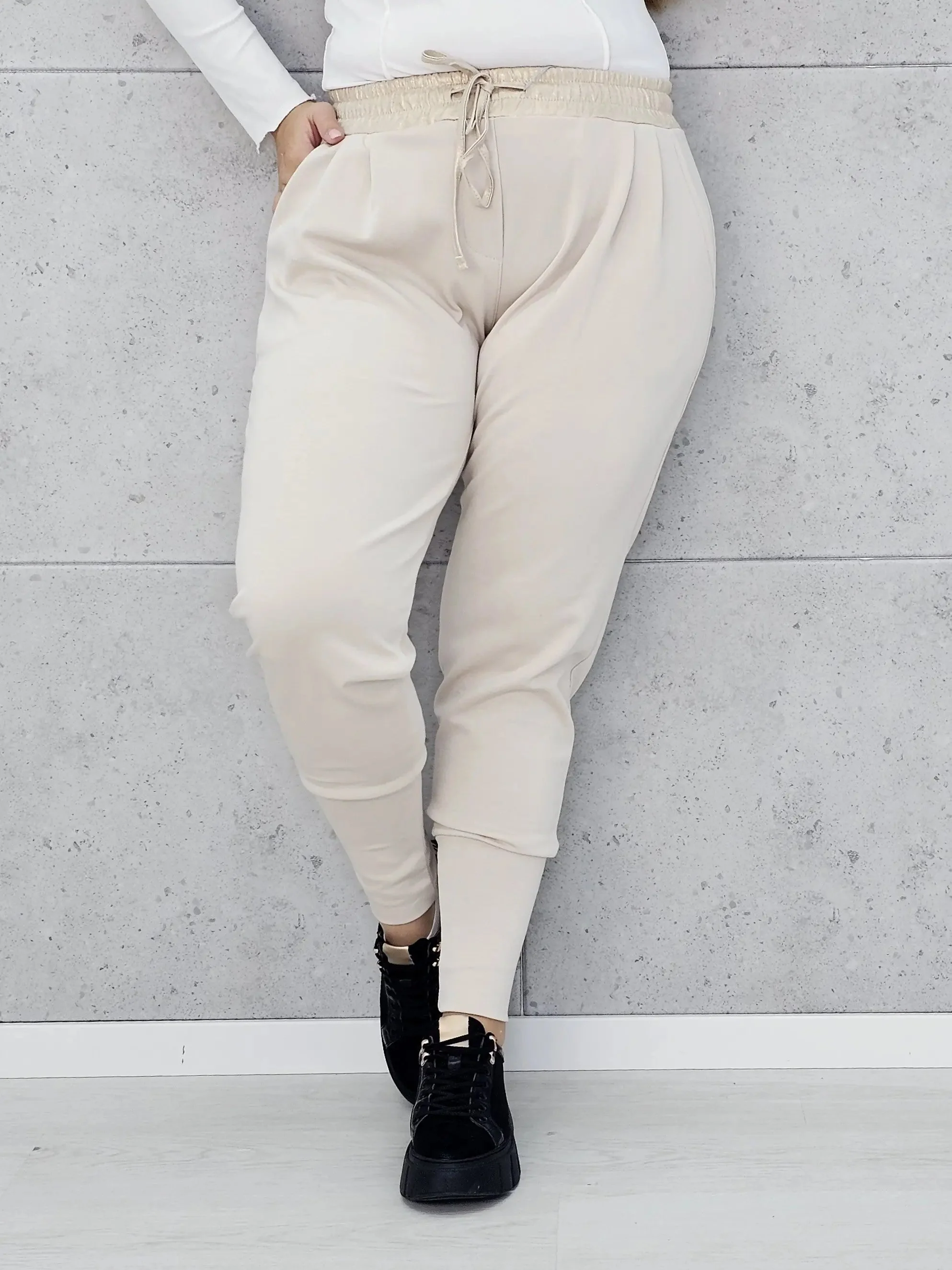 Spodnie plus size z elastycznym pasem – wygodne spodnie damskie XXL - Image 8