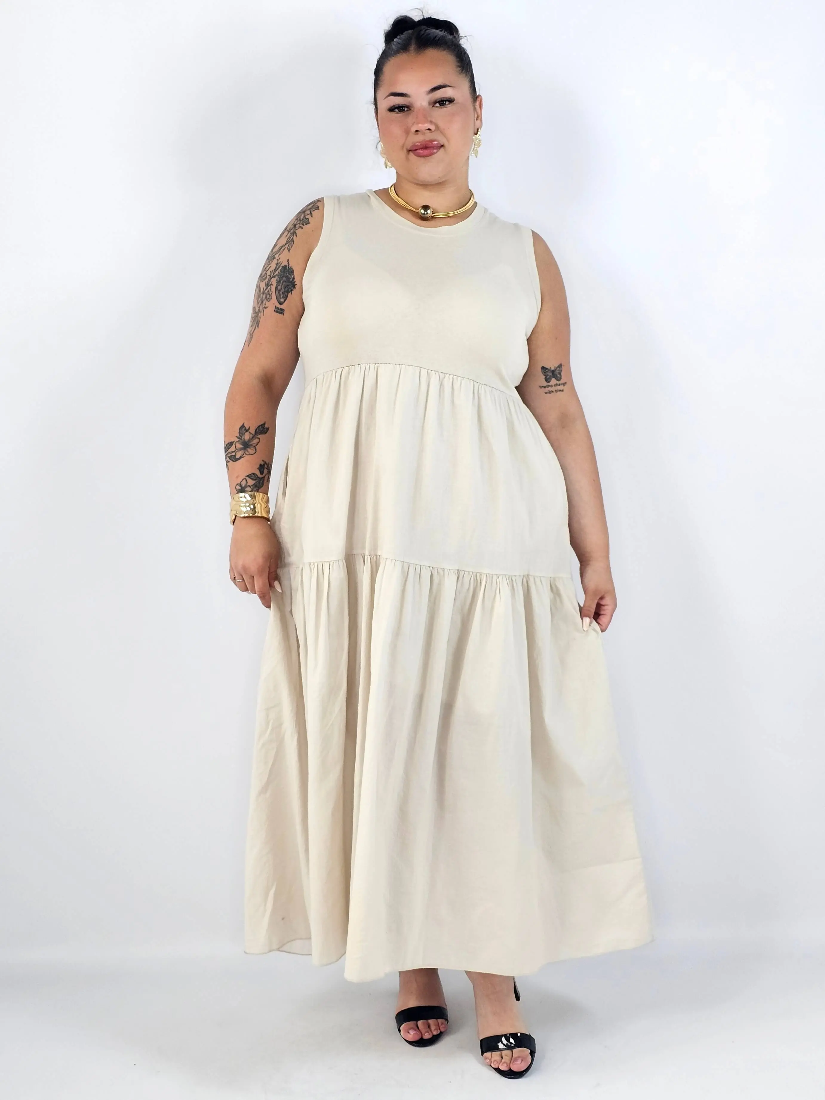 Sukienka maxi plus size – bawełniana lekkość na każdą okazję