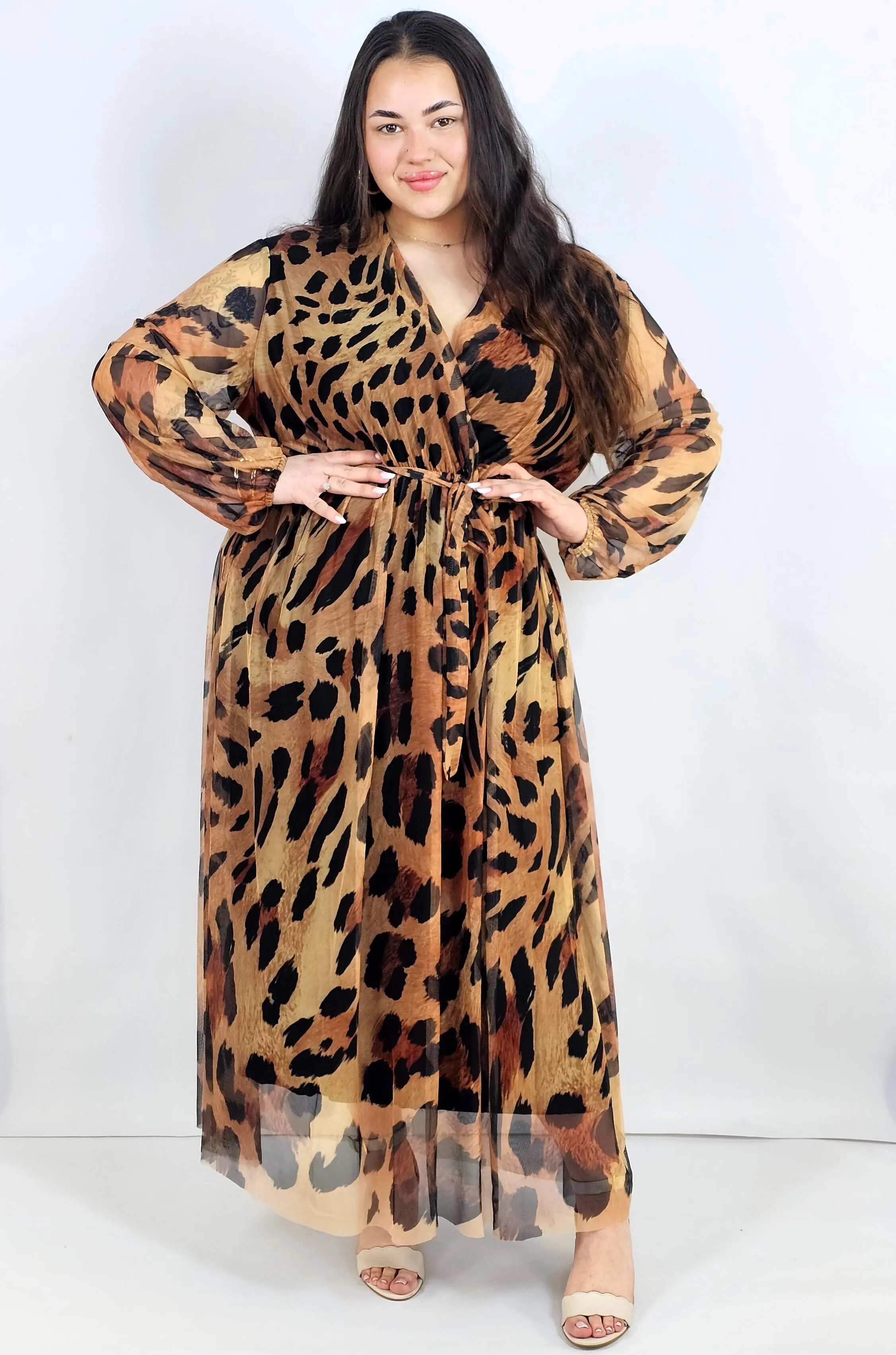 Sukienka maxi plus size – elegancka, zwiewna i idealna dla każdej kobiety - Image 4