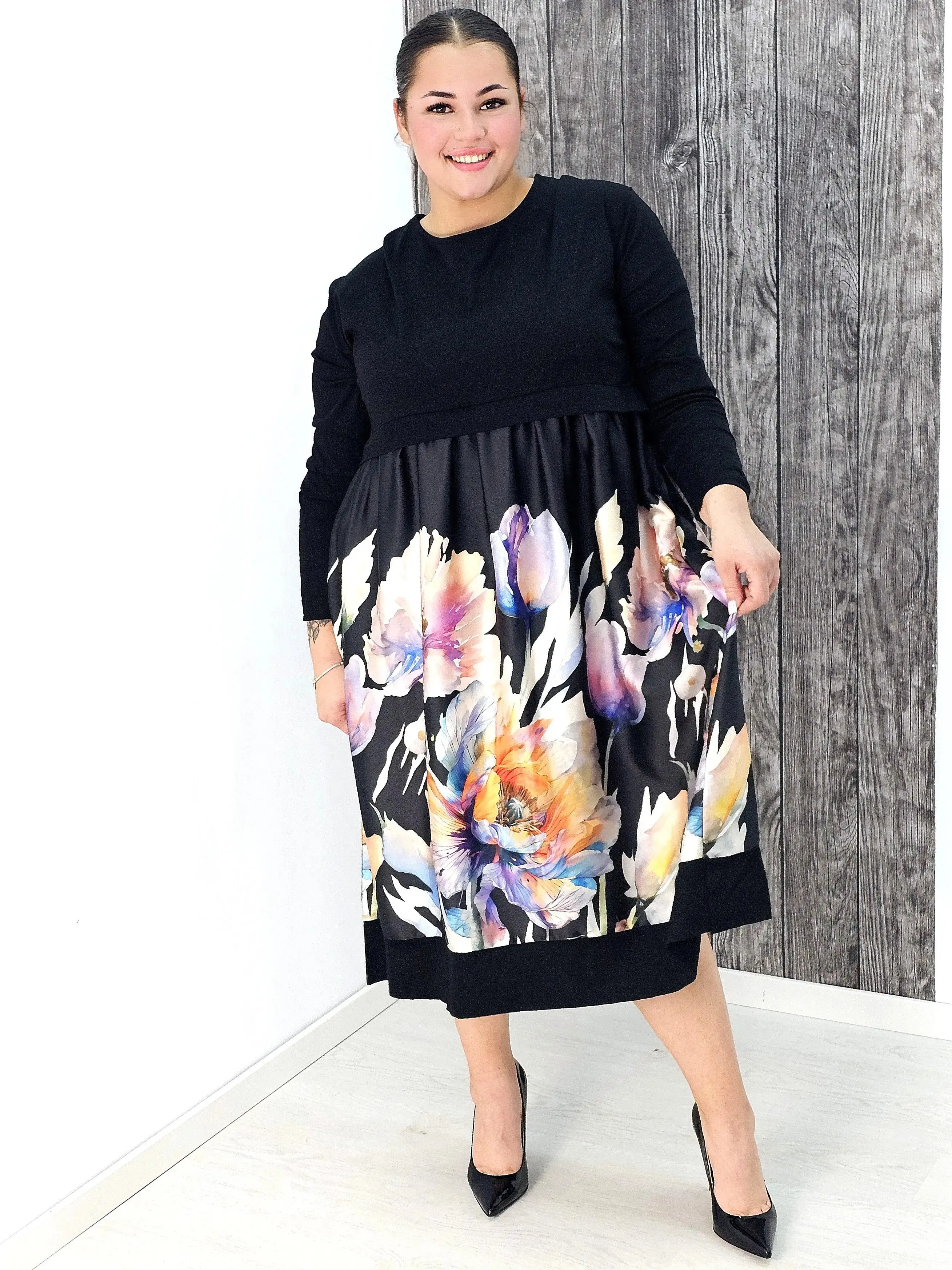 Sukienka midi plus size – elegancja, komfort i kobiecy styl w jednym - Image 2