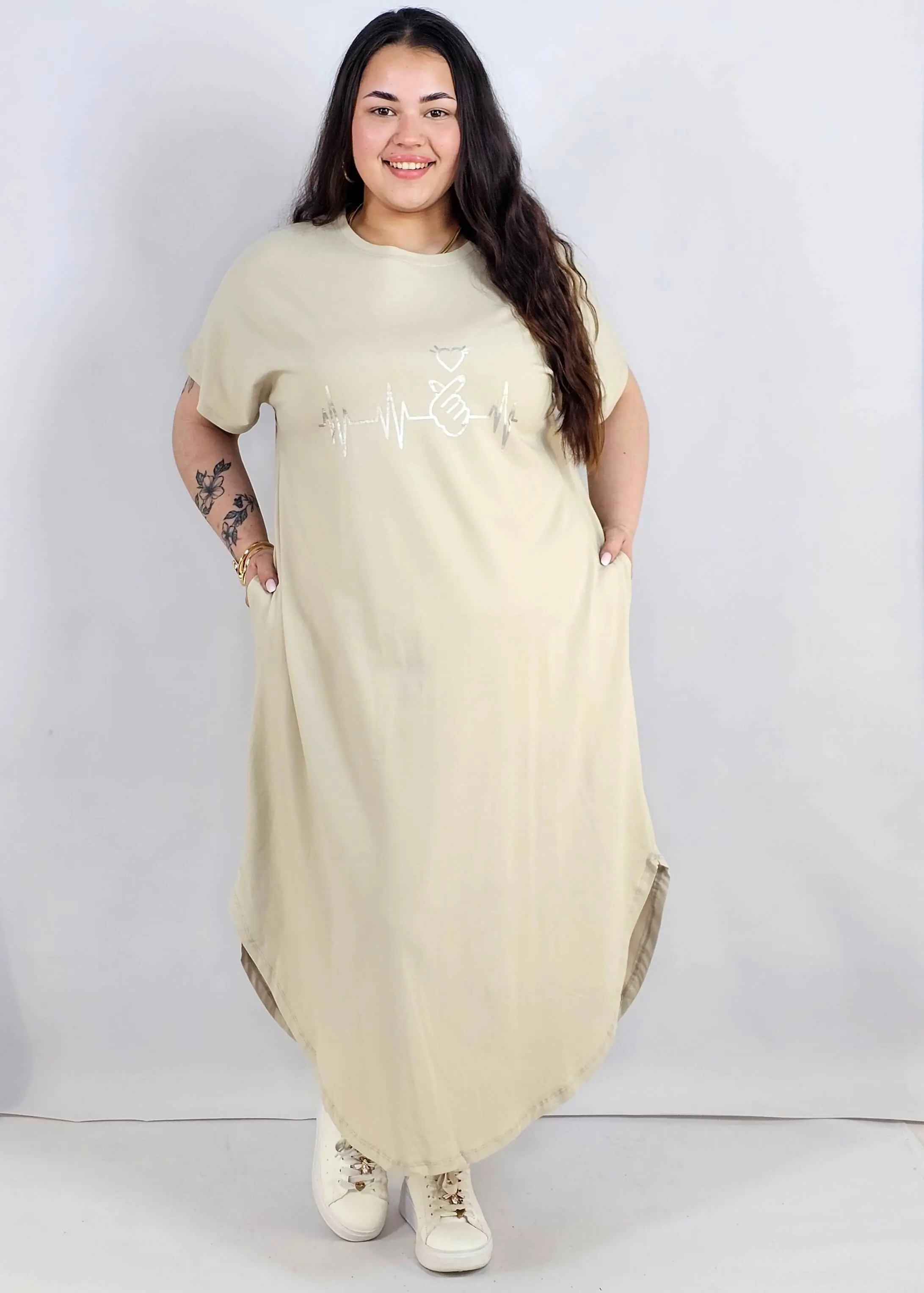 Sukienka oversize dresowa midi z nadrukiem – moda plus size - Image 5