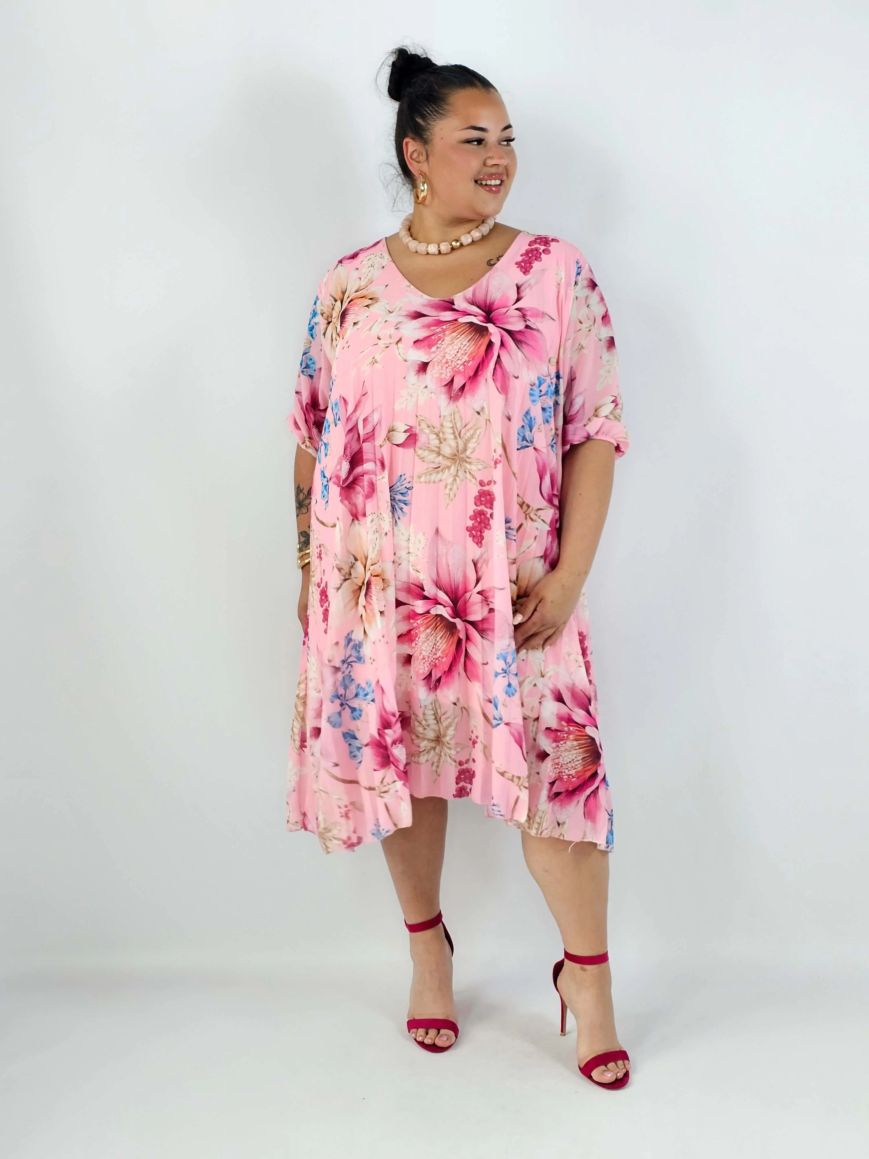 Letnia sukienka w kwiaty z plisowaniem. - Image 6