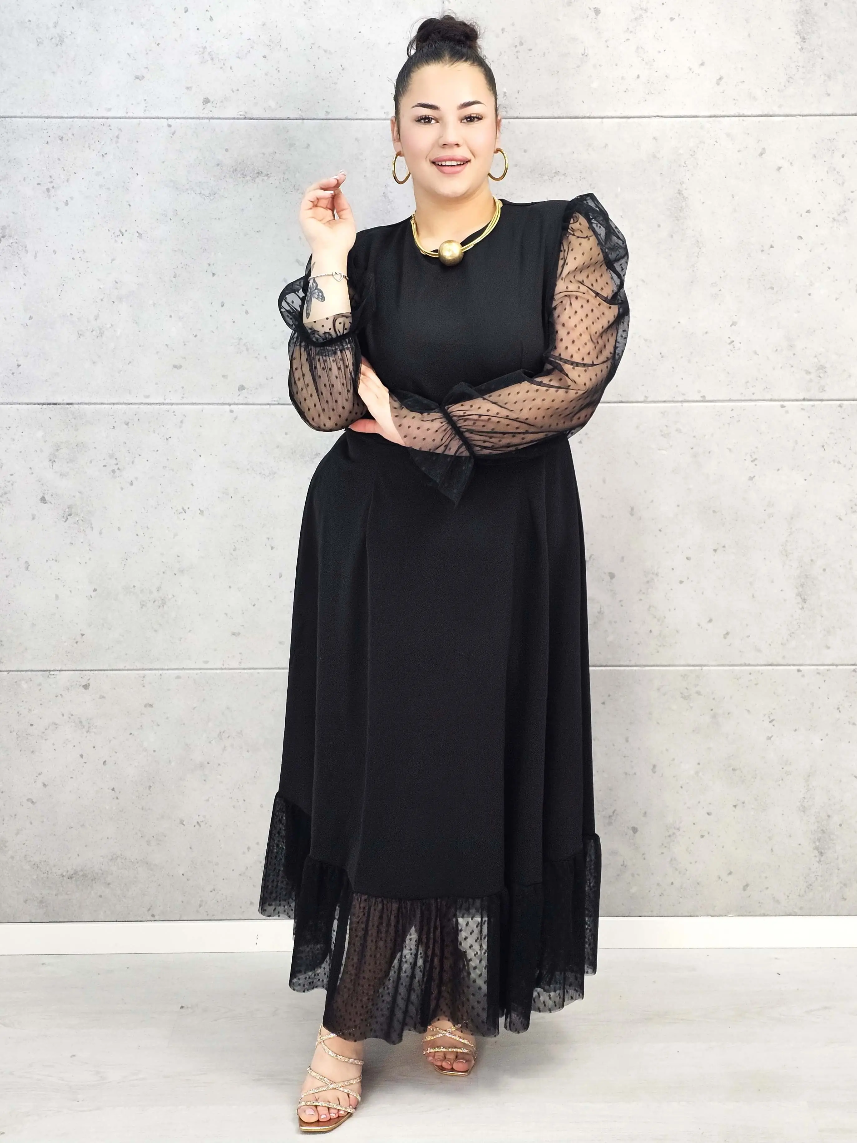 Sukienka plus size czarna maxi z transparentnymi rękawami – elegancja i lekkość - Image 6