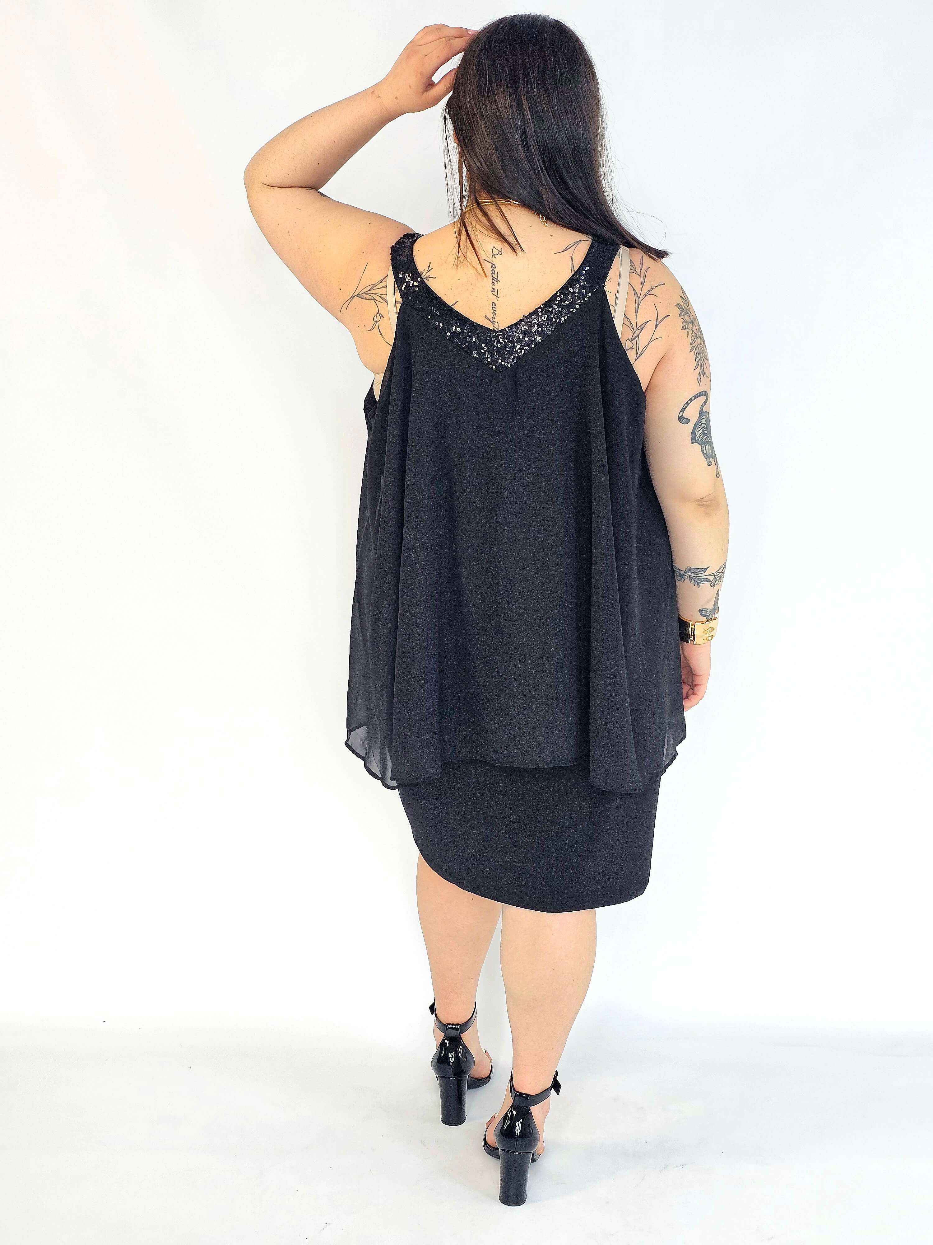 Sukienka plus size elegancka – lekka sukienka damska XXL z warstwową górą - Image 3