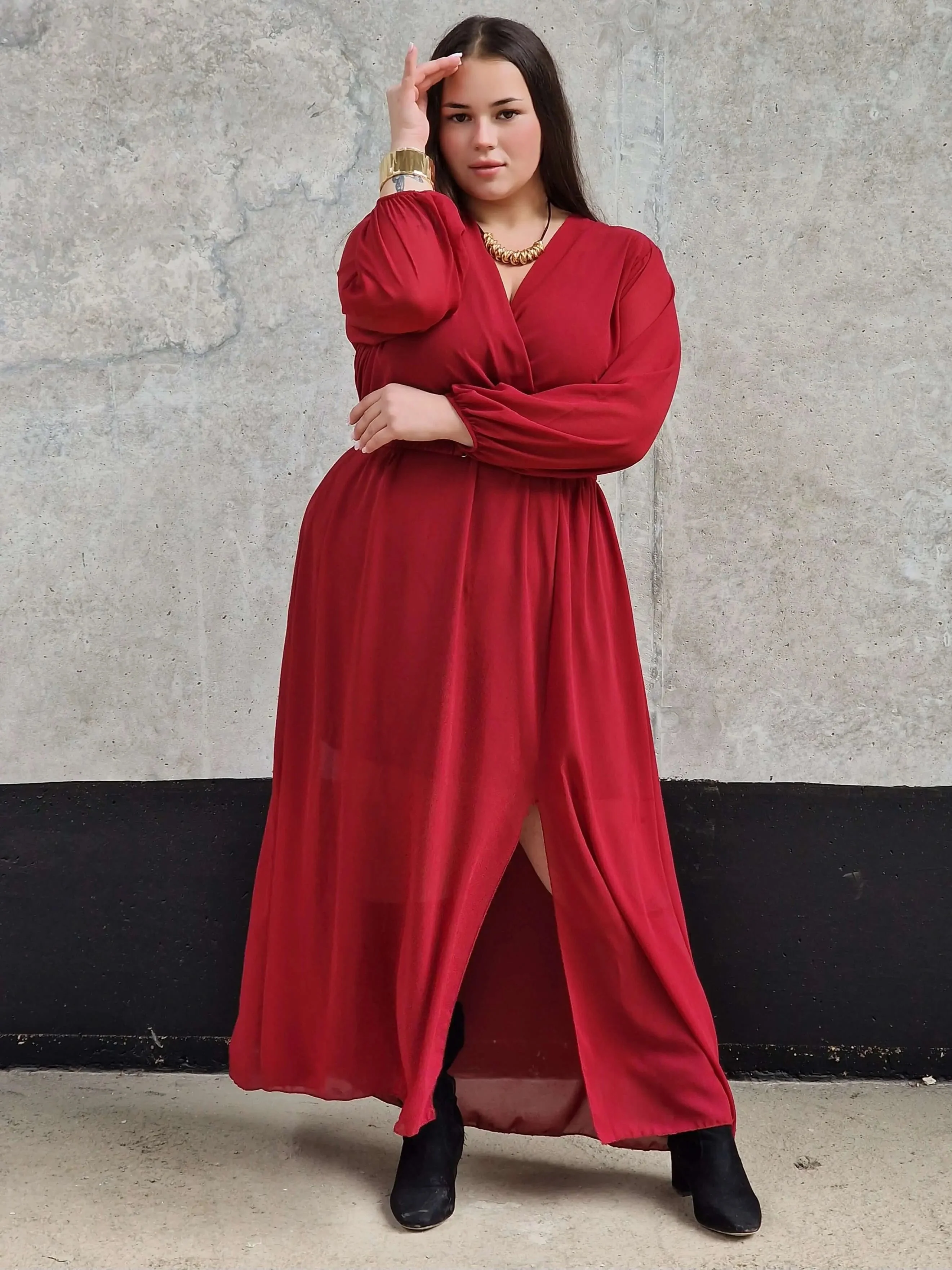 Sukienka Plus Size Elegancka Z Kopertowym Dekoltem I Rozcięciem - Image 5