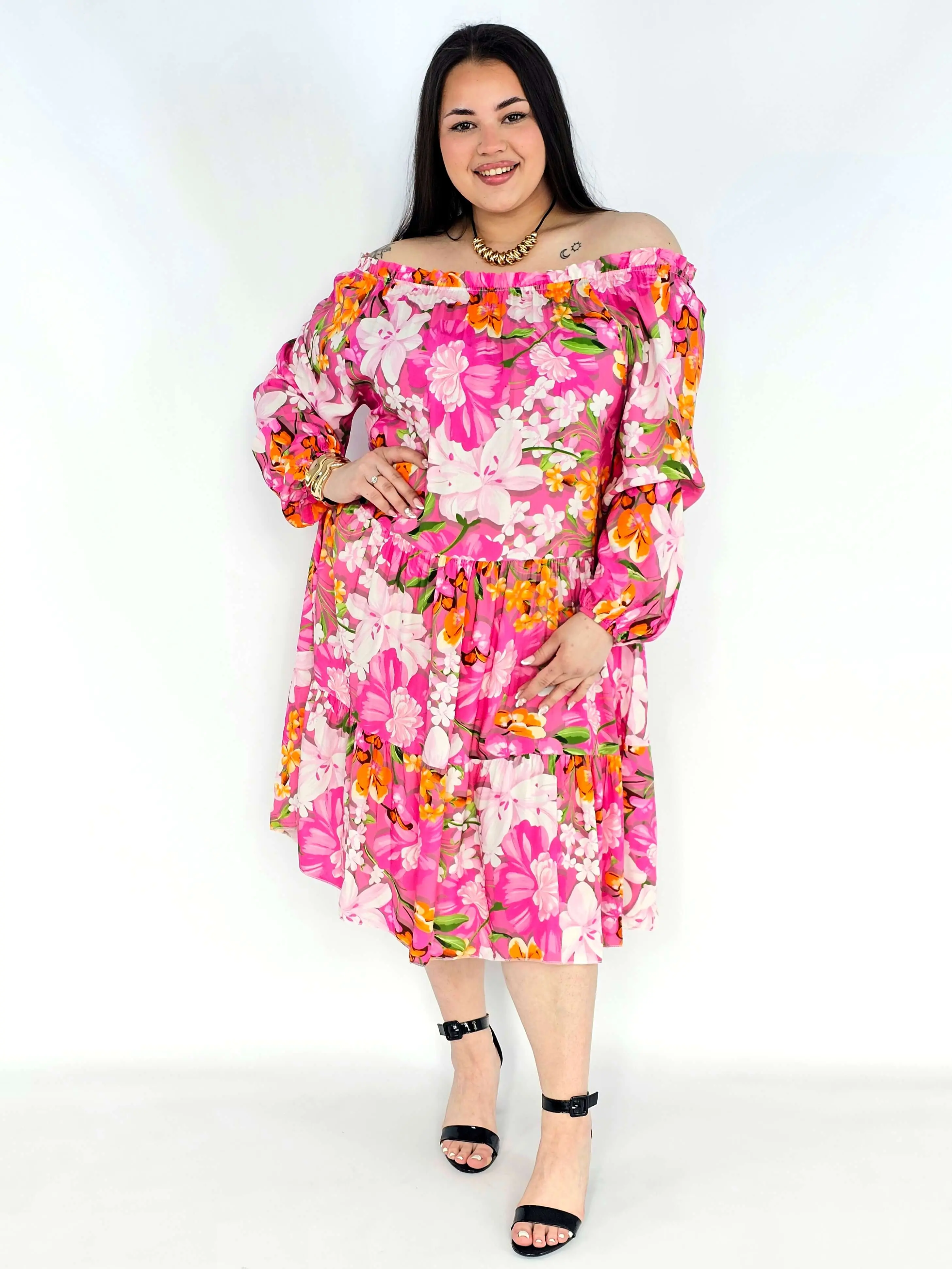 Sukienka plus size hiszpanka w kwiaty różowa z falbaną