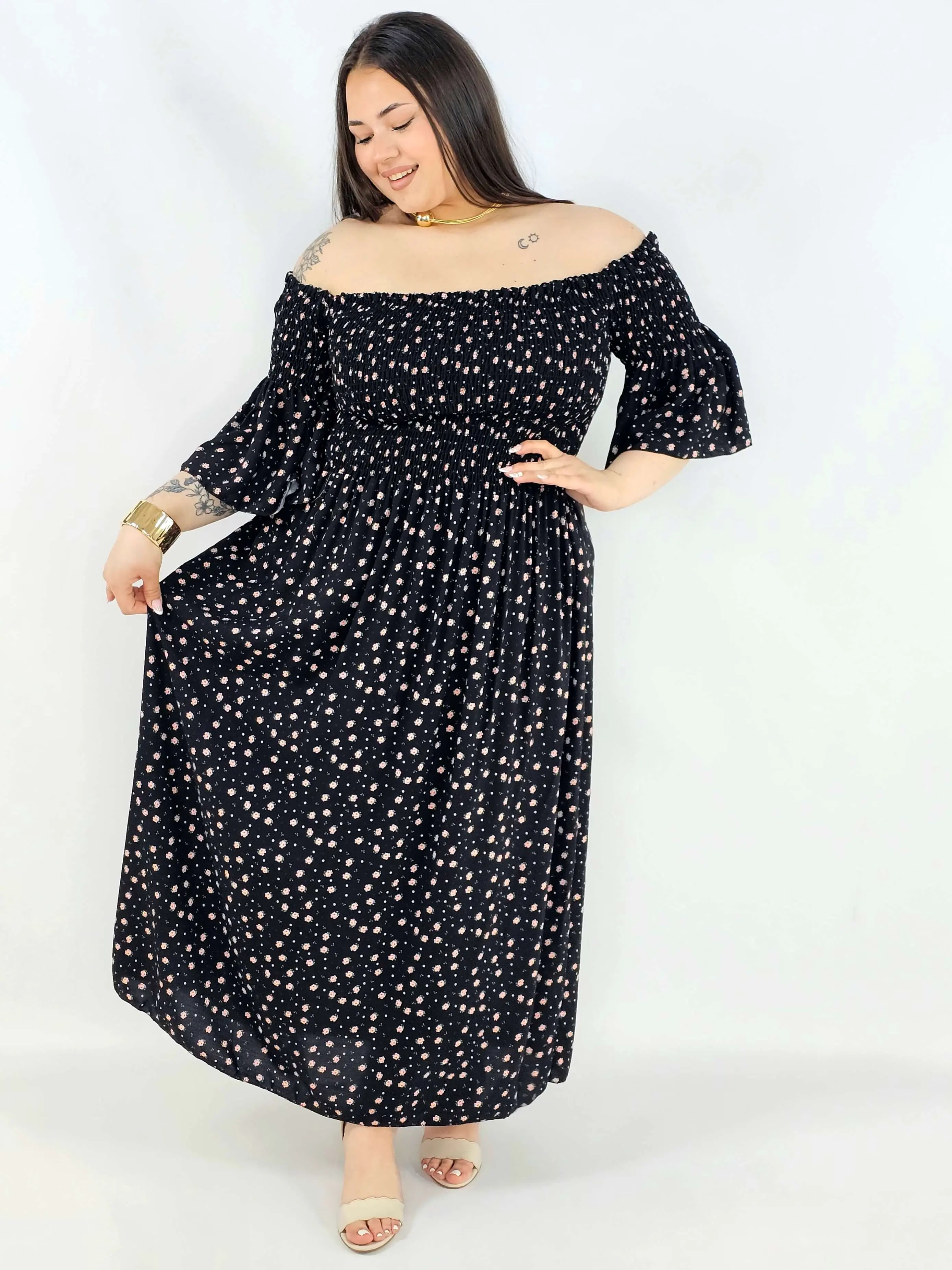 Sukienka plus size hiszpanka czarna w drobne kwiaty XXL – elegancja na komunię i wesele - Image 5