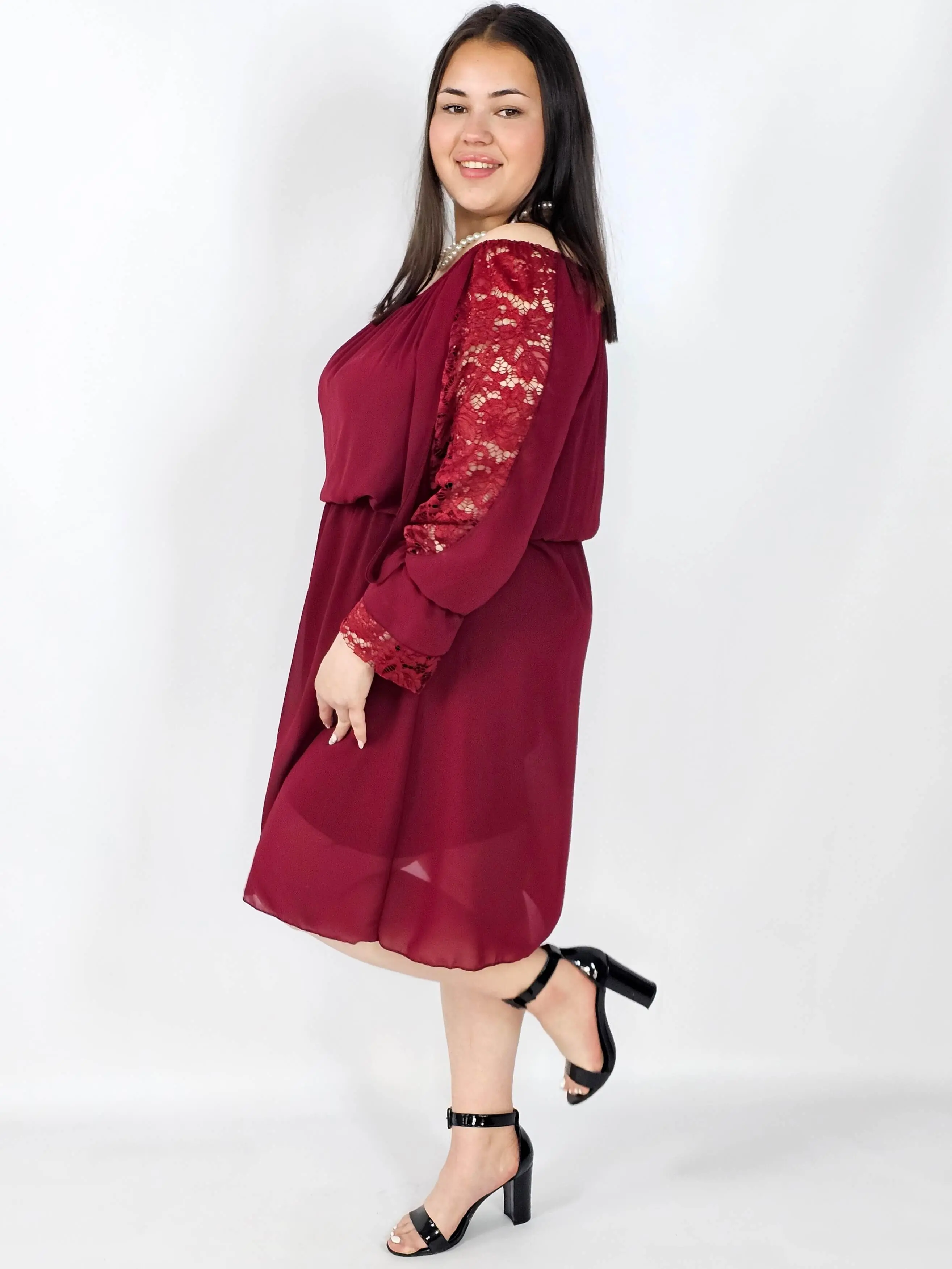 Sukienka Plus Size z koronkowymi rękawami - Hiszpanka - Image 3