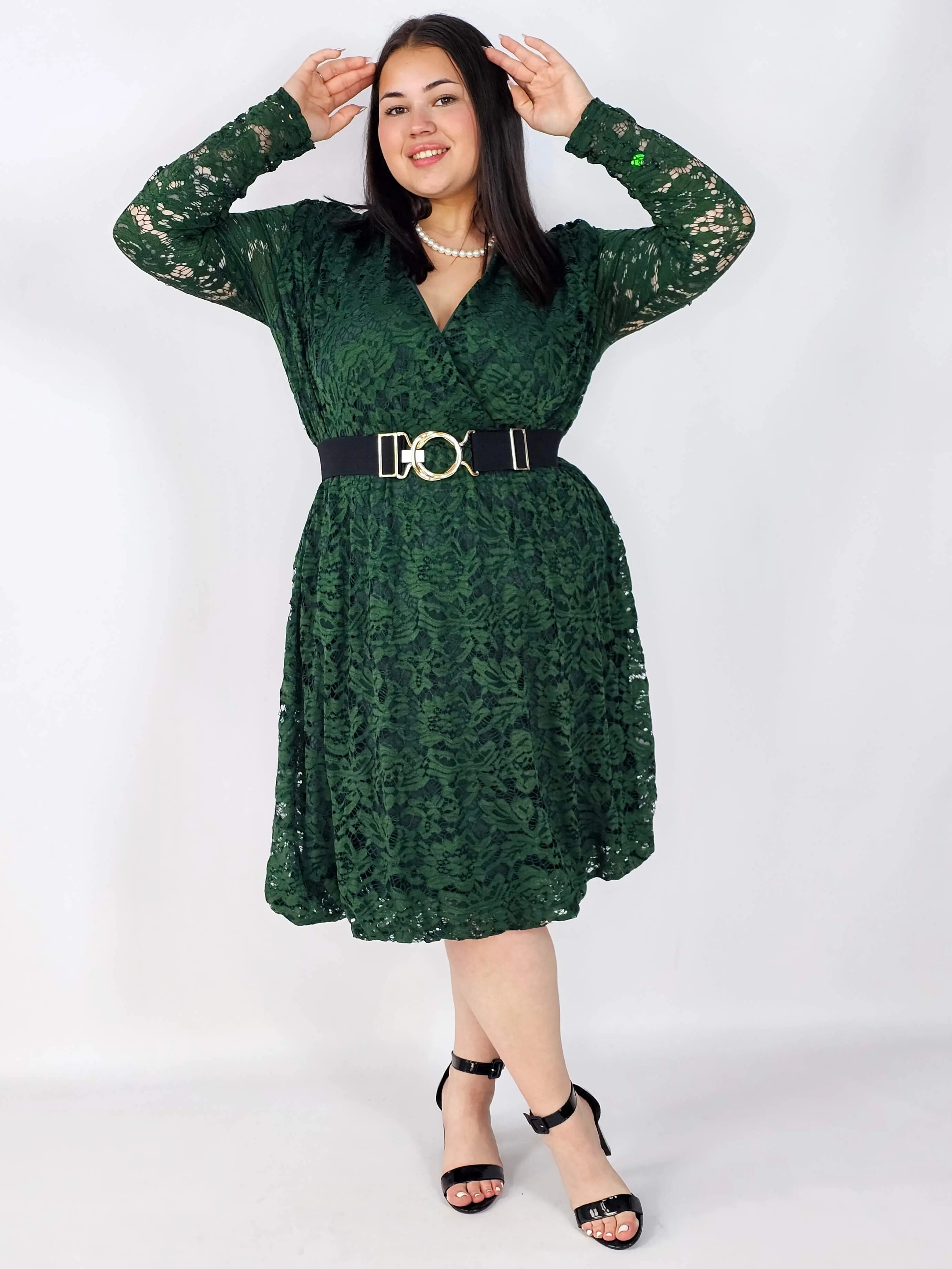 Sukienka plus size – kobiecy styl, elegancja i wygoda w jednym - Image 13