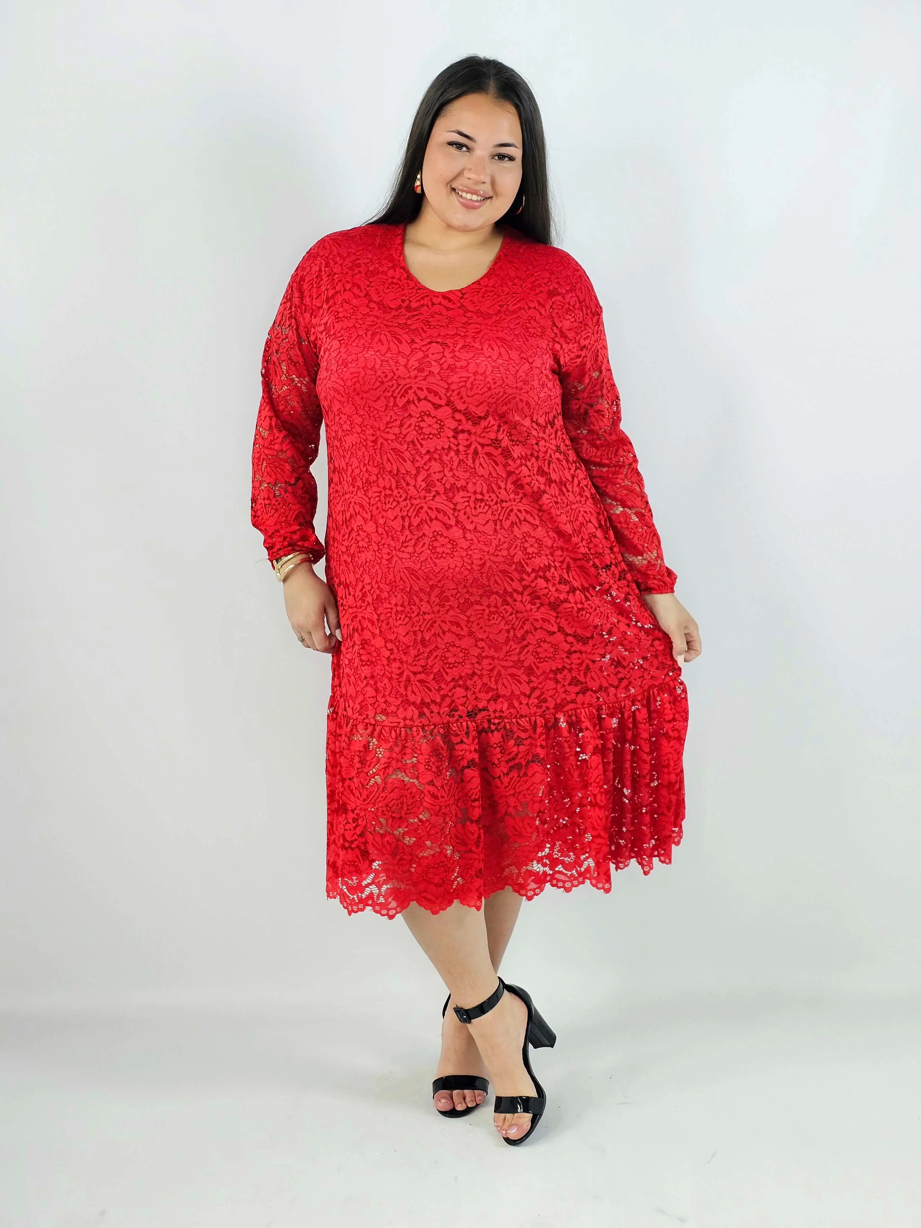 Sukienka Plus Size Koronkowa Z Falbaną Elegancka - Image 6