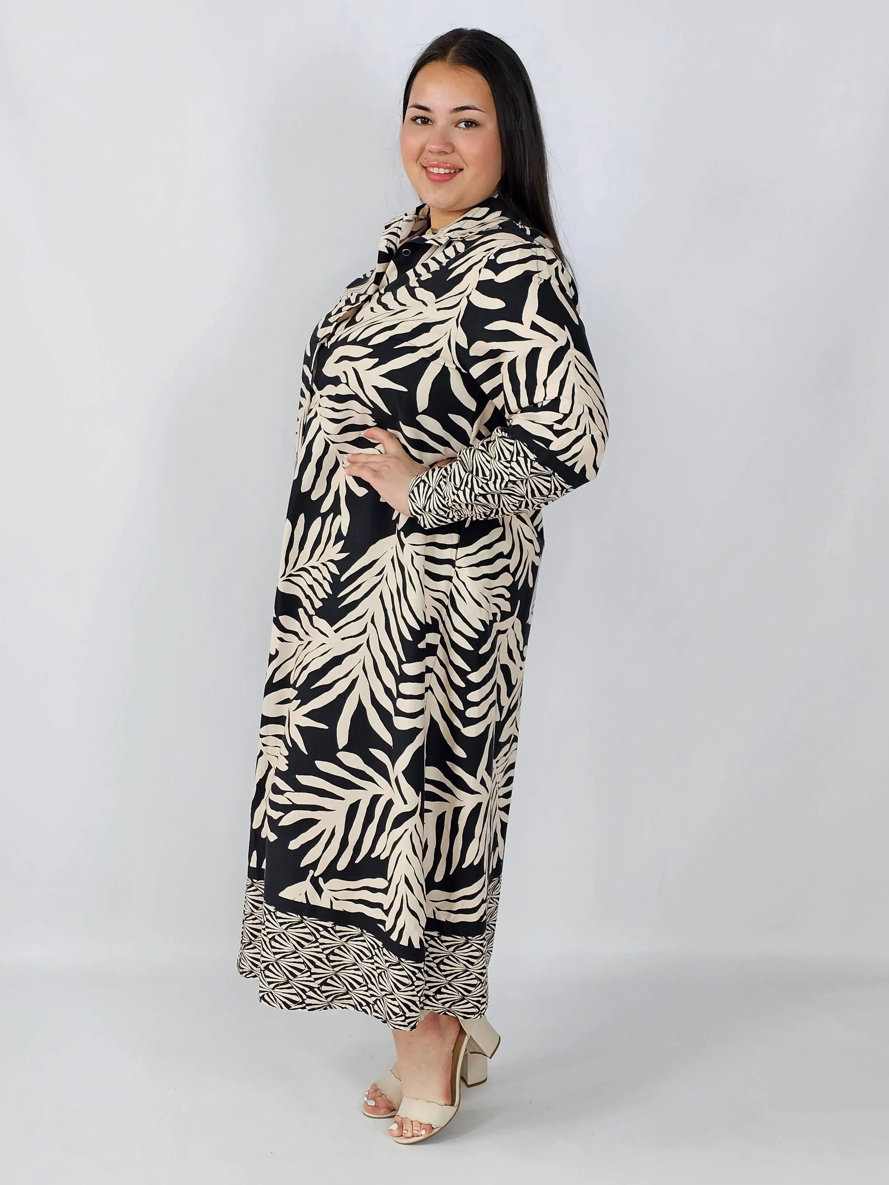 Sukienka plus size koszulowa midi – lekka, stylowa i ponadczasowa - Image 3