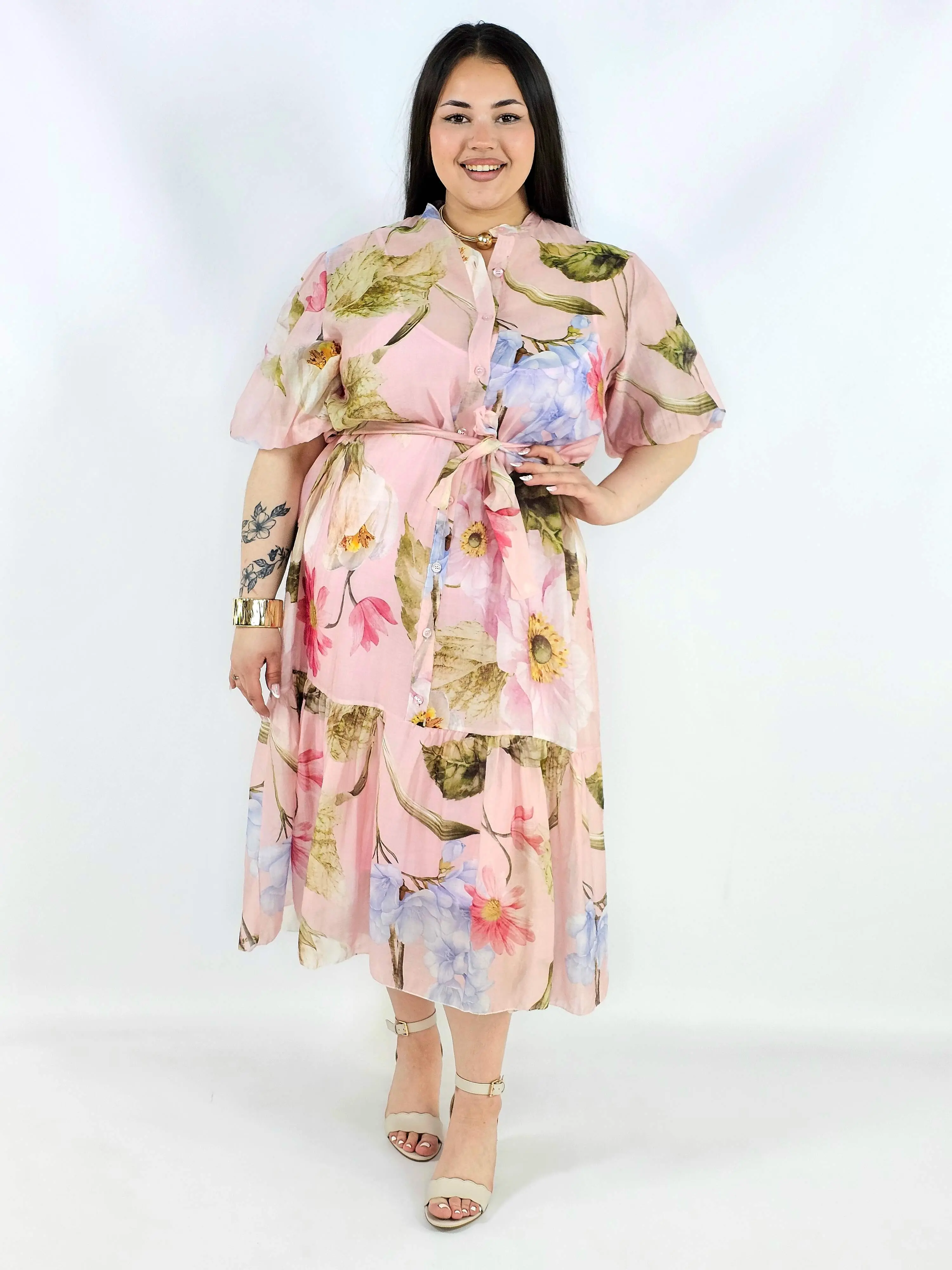 Sukienka plus size koszulowa w kwiaty XXL – elegancja i lekkość na komunię i wesele - Image 12