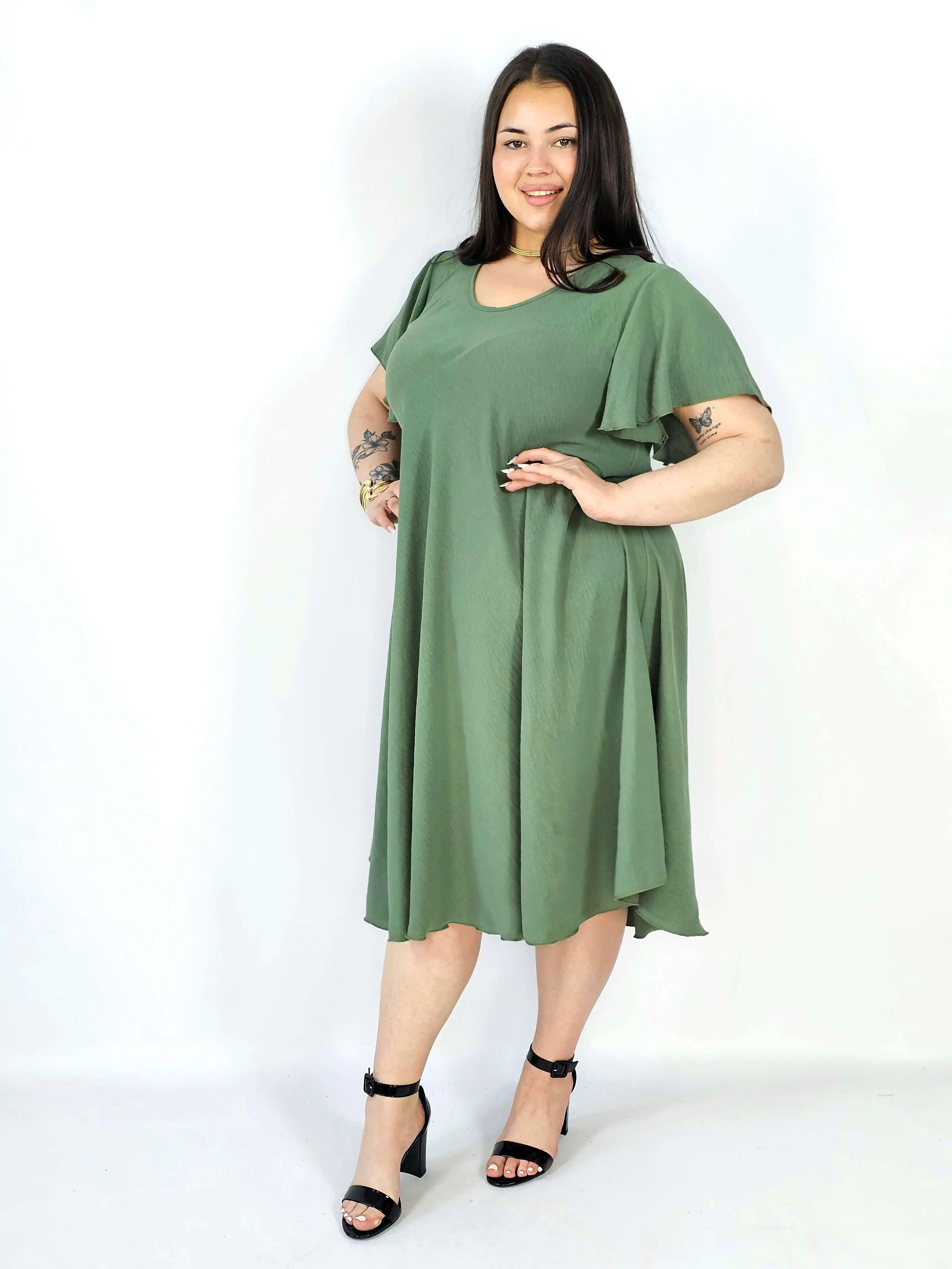 Sukienka plus size kreszowana – lekka, wygodna i stylowa XXL