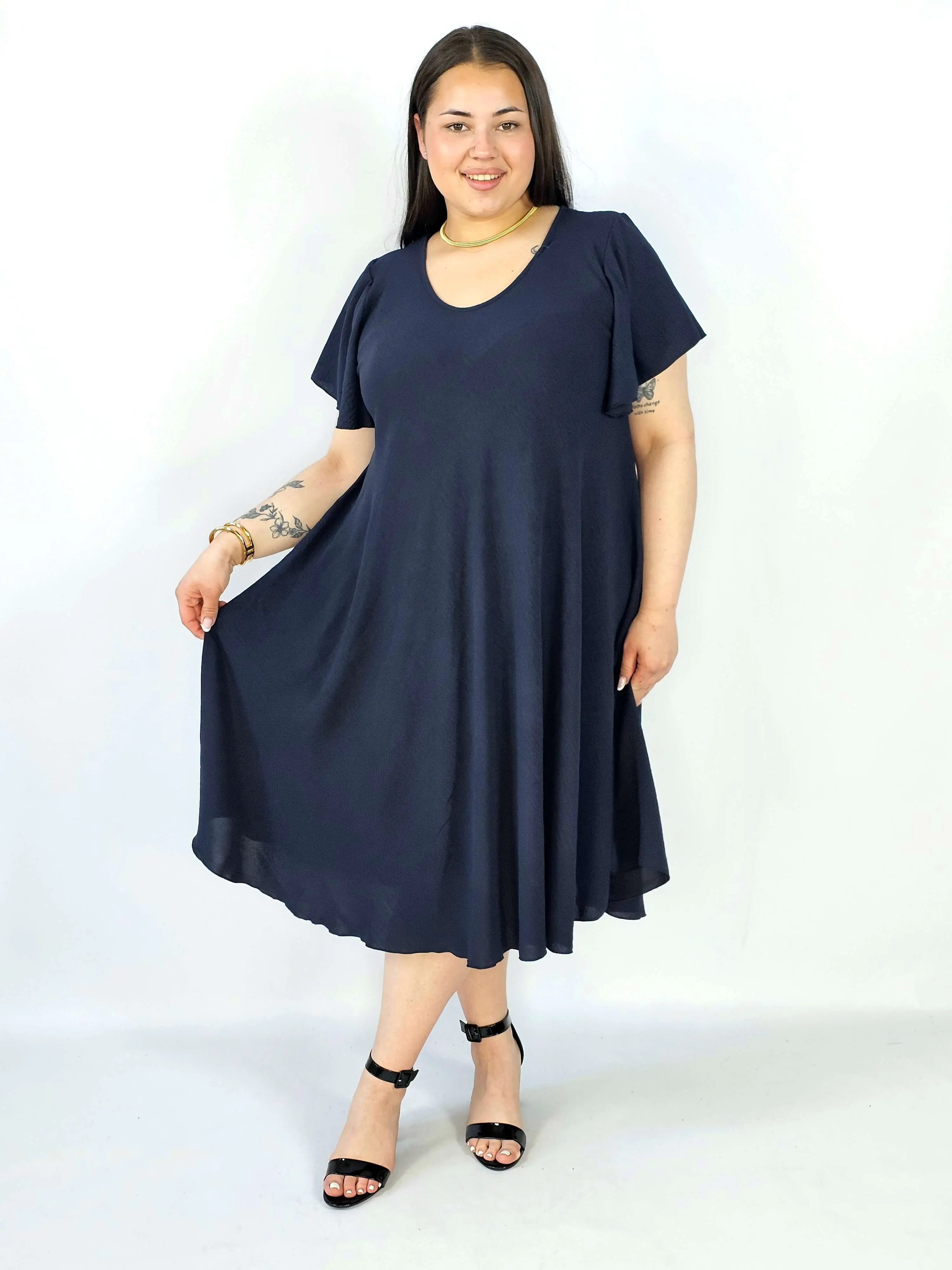 Sukienka plus size kreszowana – lekka, wygodna i stylowa XXL - Image 8