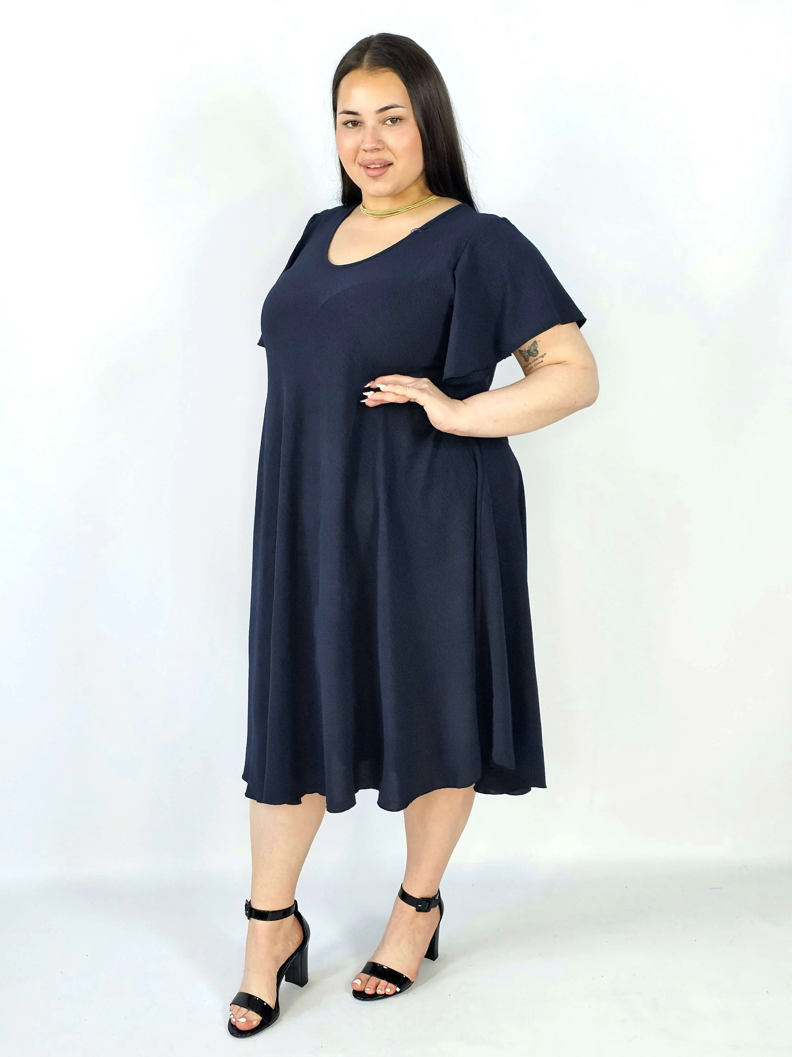 Sukienka plus size kreszowana – lekka, wygodna i stylowa XXL - Image 9