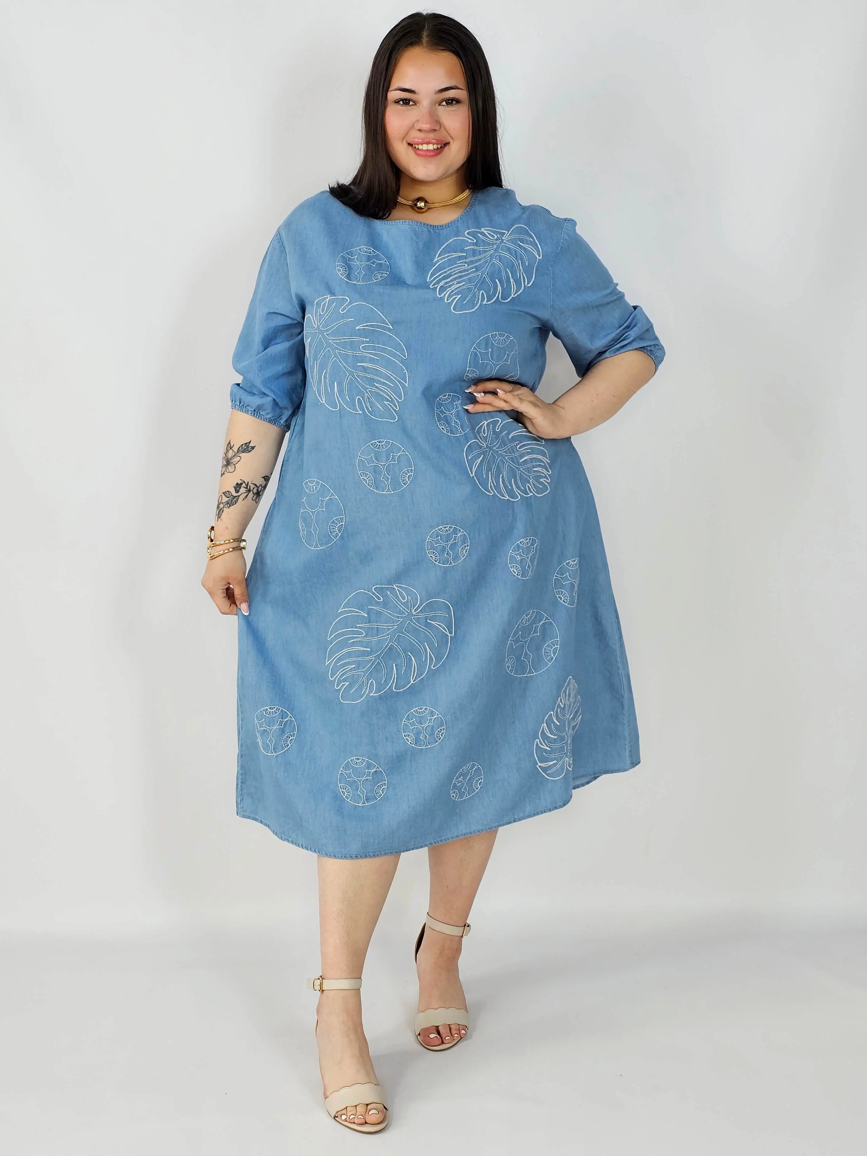 Sukienka plus size, którą nosi się dla wygody, a nie tylko „na wyjście” - Image 10