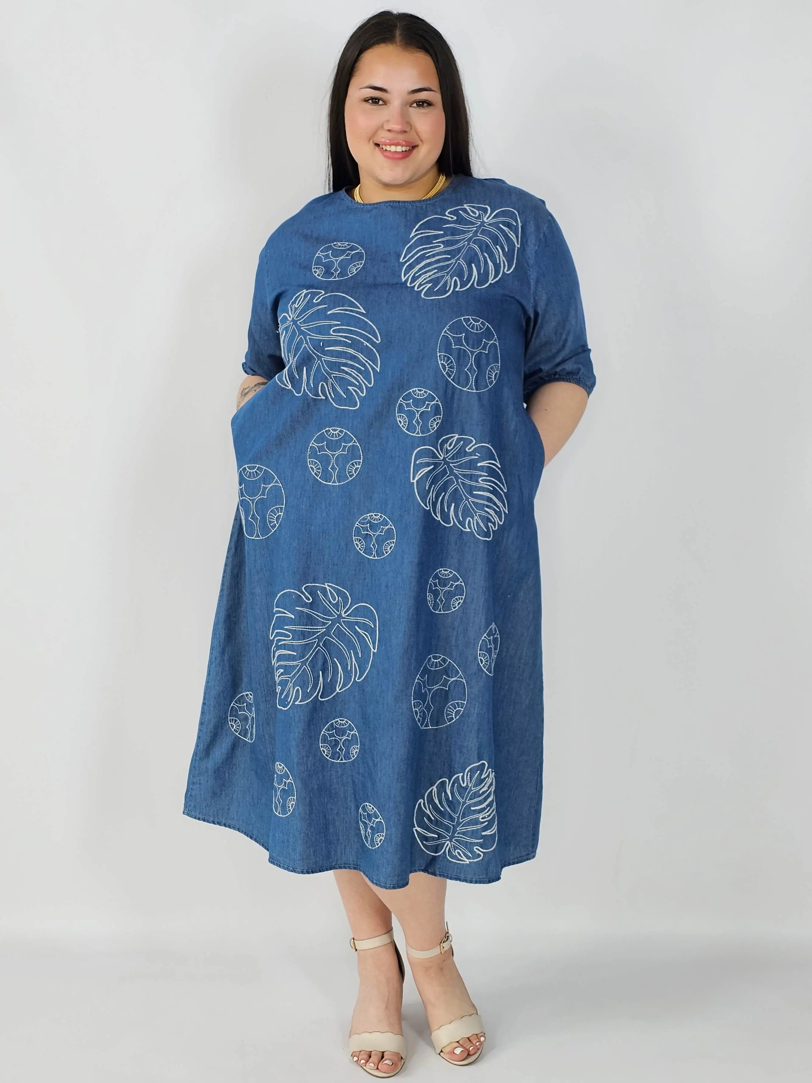 Sukienka plus size, którą nosi się dla wygody, a nie tylko „na wyjście” - Image 5