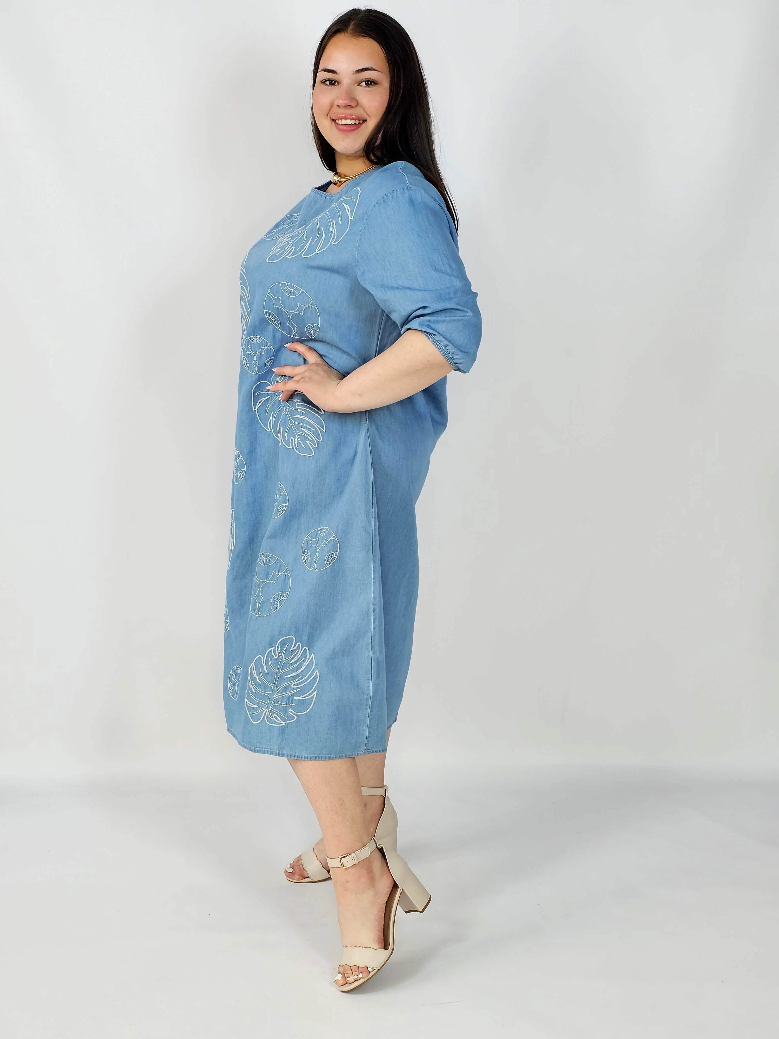 Sukienka plus size, którą nosi się dla wygody, a nie tylko „na wyjście” - Image 9