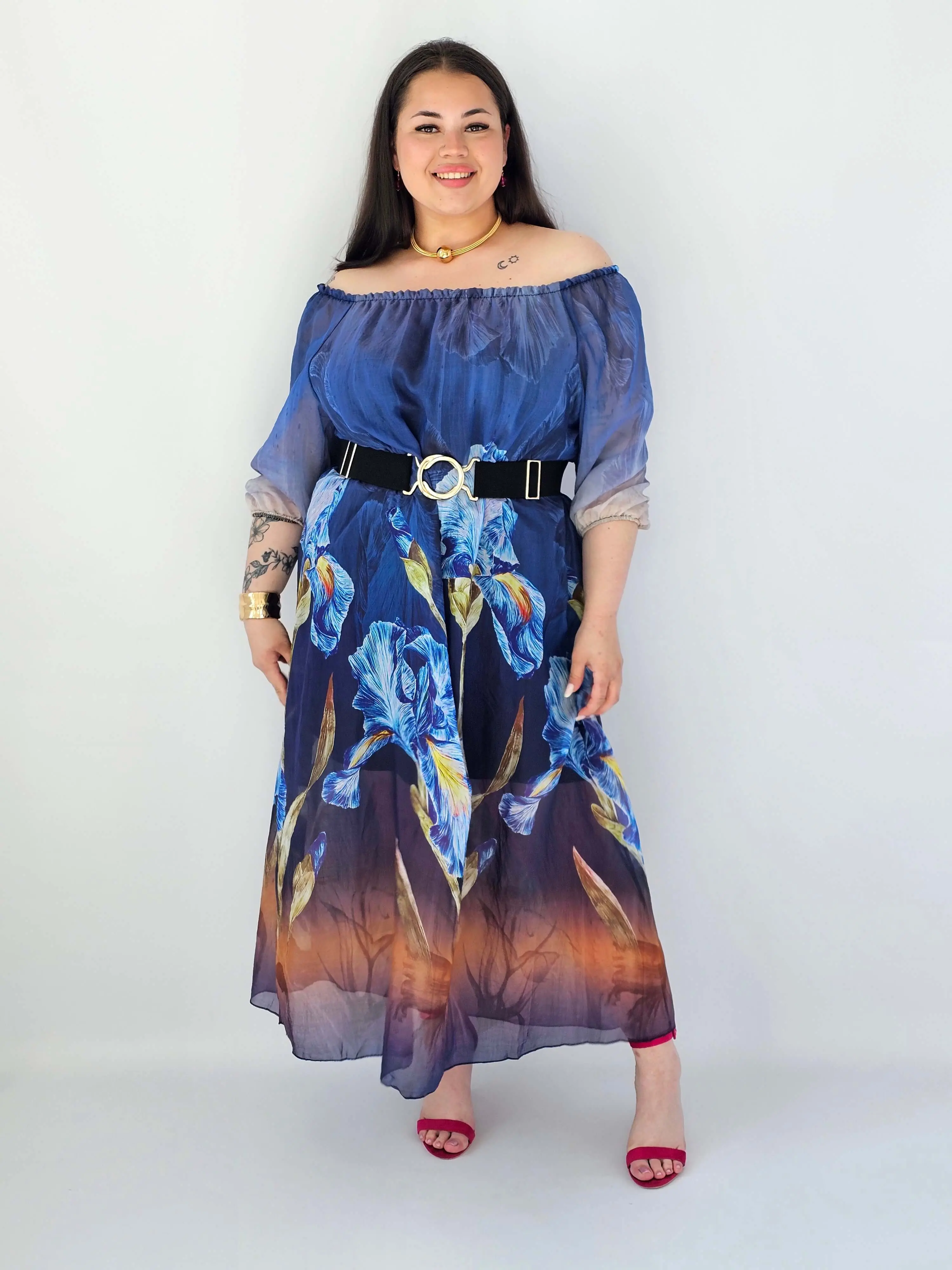 Sukienka plus size maxi hiszpanka z kwiatowym printem w odcieniach niebieskiego - Image 4