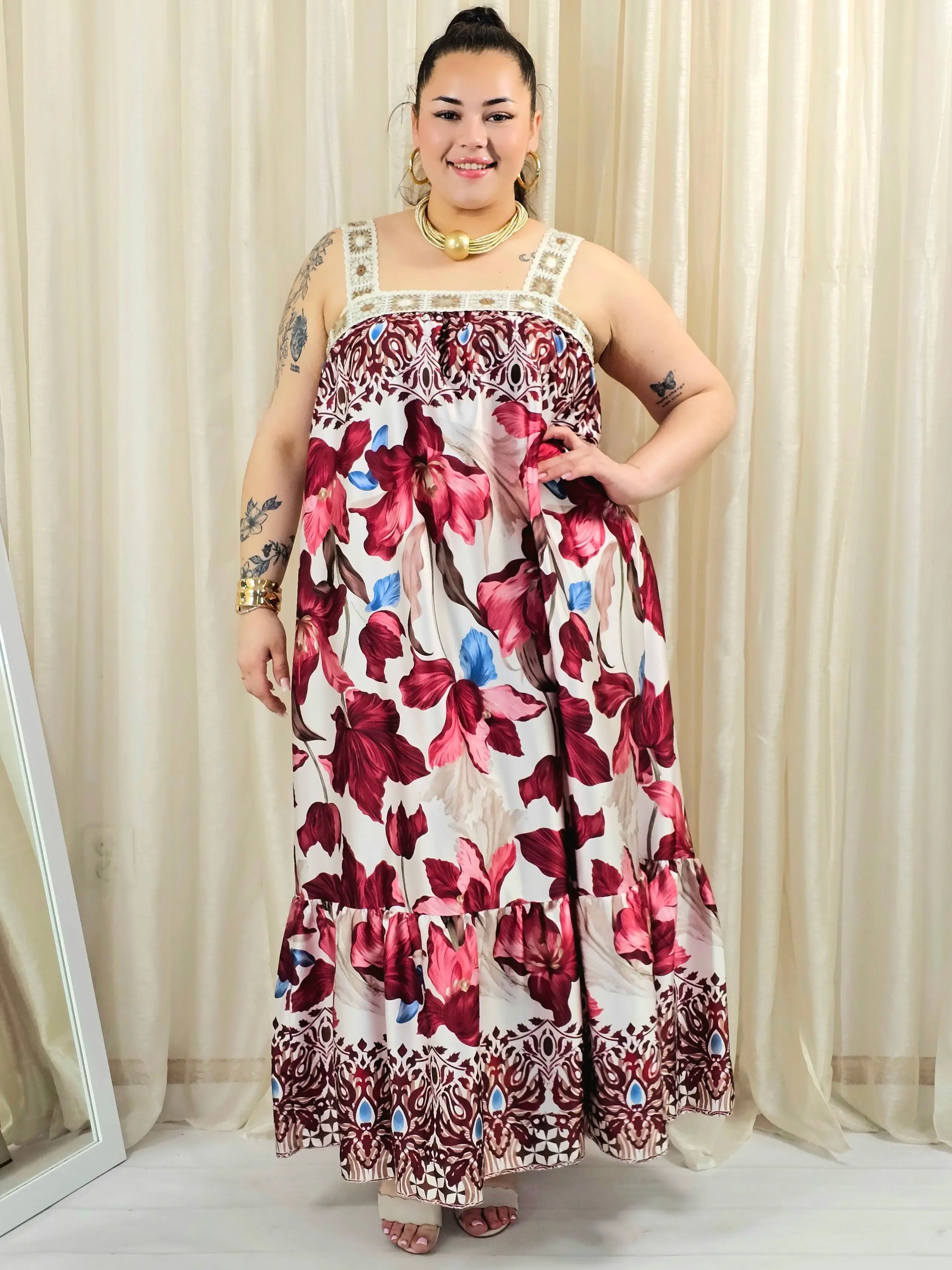 Sukienka plus size maxi na szerokich ramiączkach - Image 4