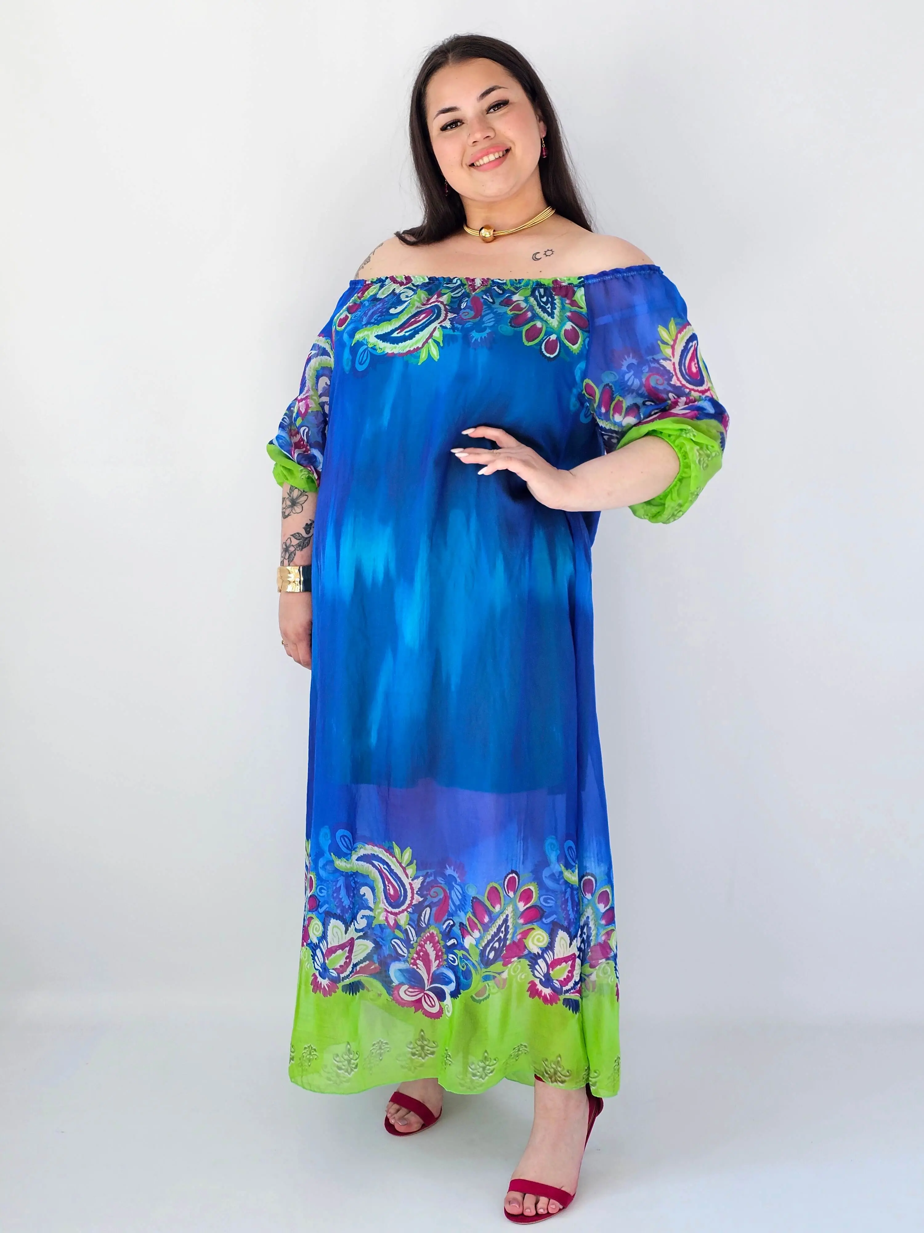 Sukienka plus size maxi niebieska z printem – zwiewna sukienka XXL - Image 4