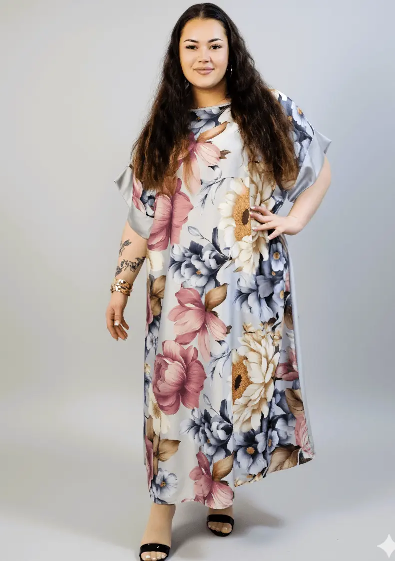 Sukienka plus size maxi w kwiaty – elegancka sukienka XXL z krótkim rękawem - Image 3