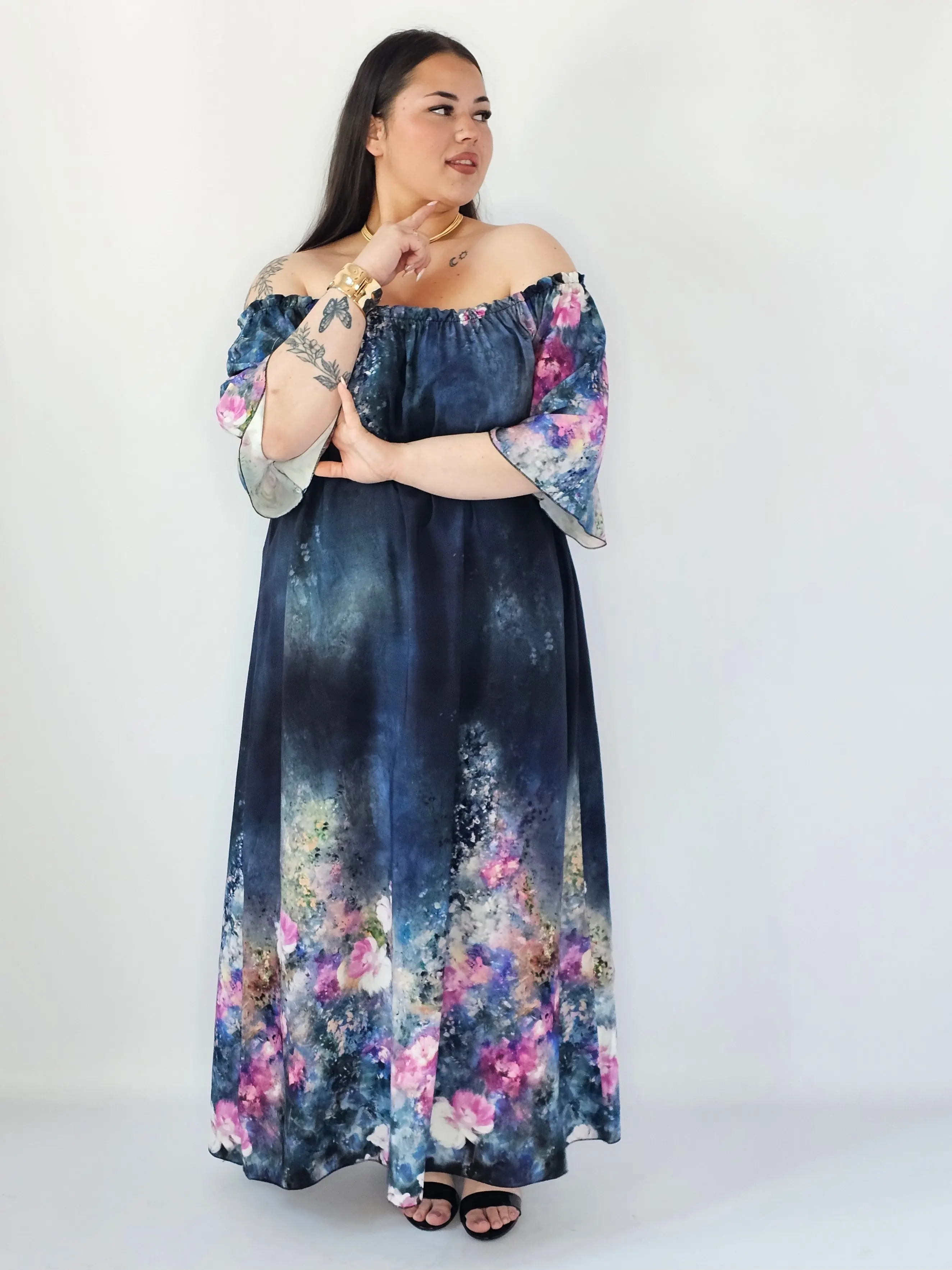 Sukienka Plus Size Maxi Z Artystycznym Printem – Lekka, Zwiewna I Wyjątkowa Stylowa XL