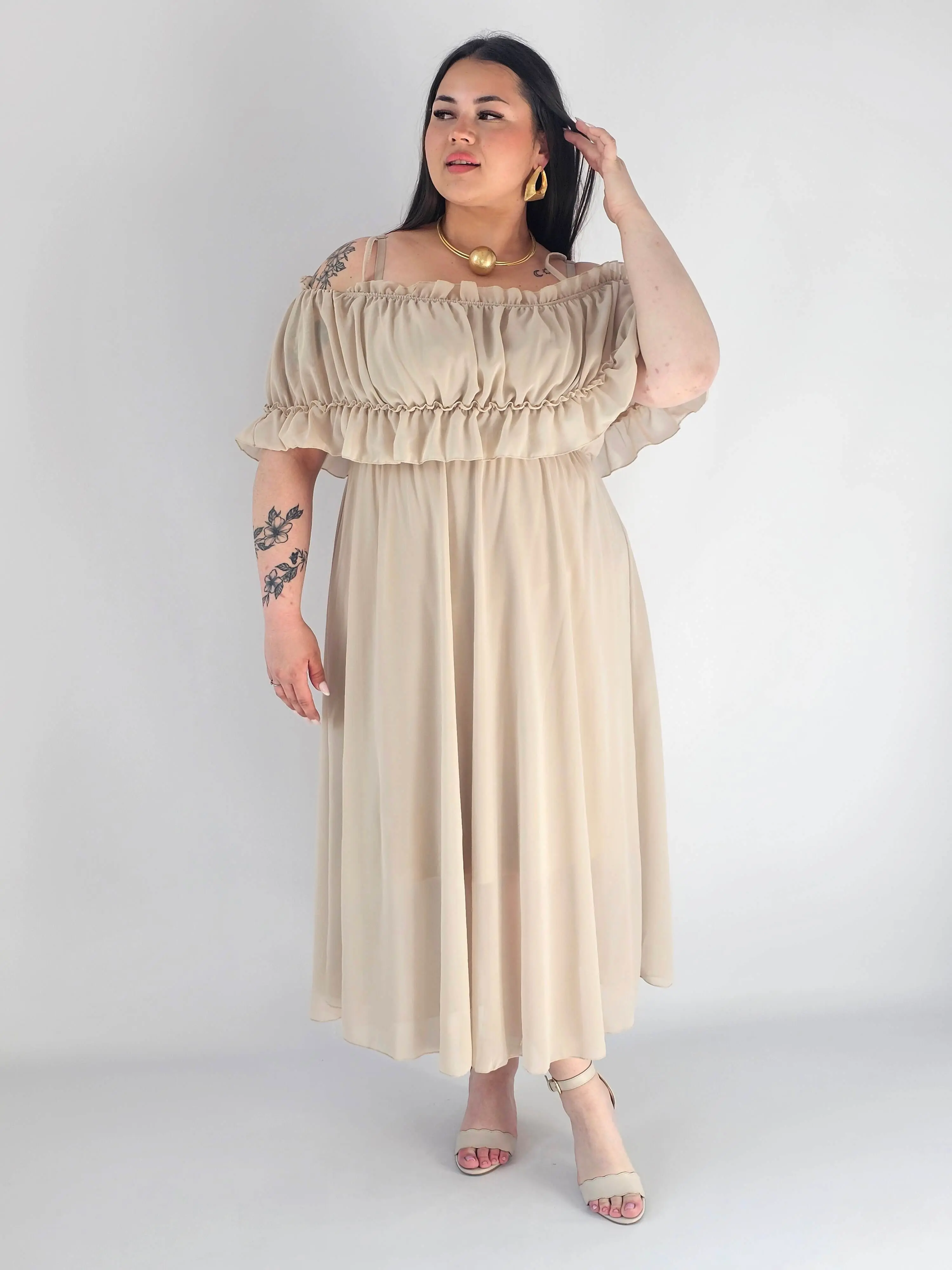 Sukienka plus size midi z falbaną i ramiączkami - Image 13