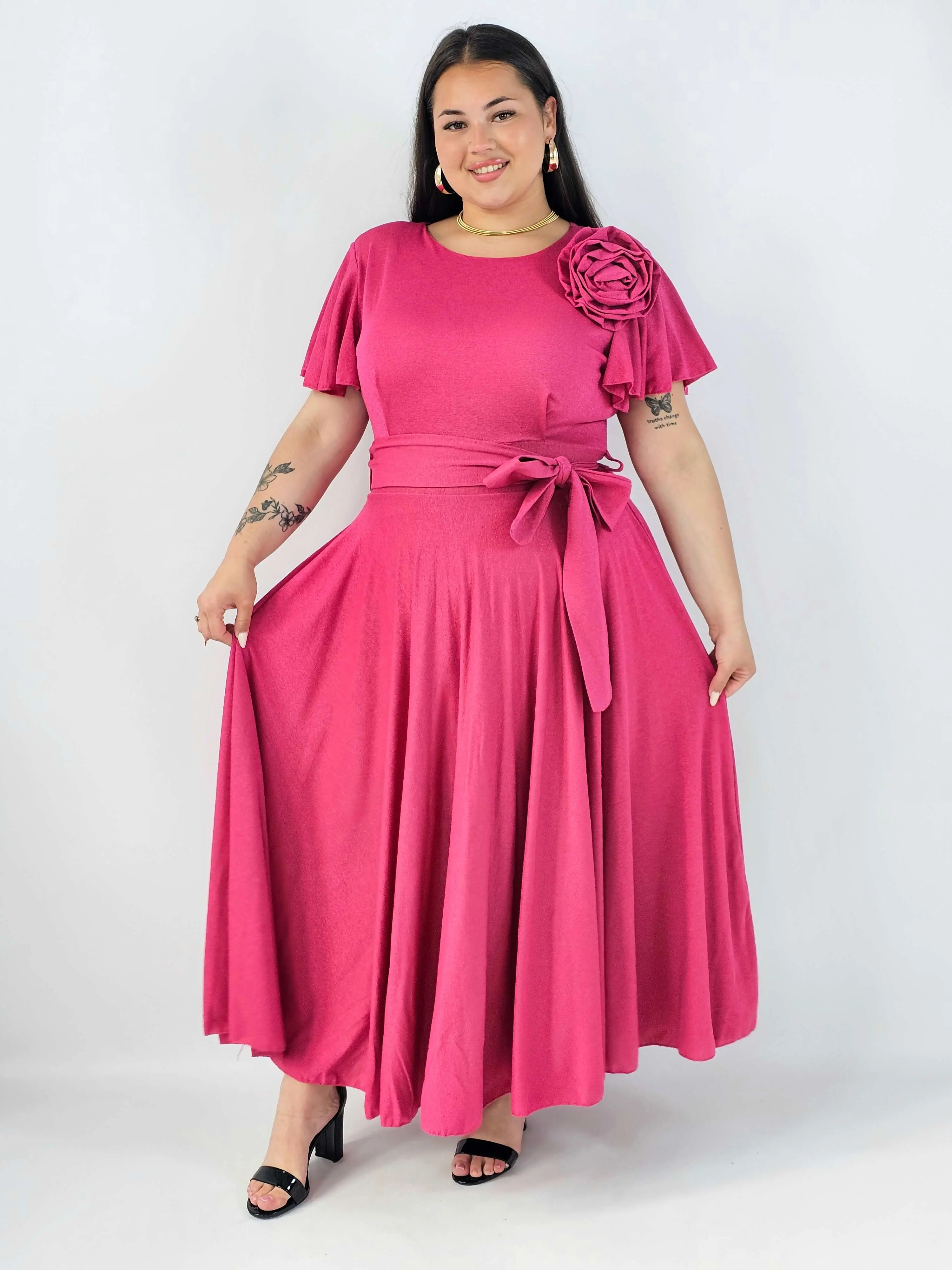 Sukienka plus size maxi z kwiatem XXL – elegancka sukienka wieczorowa