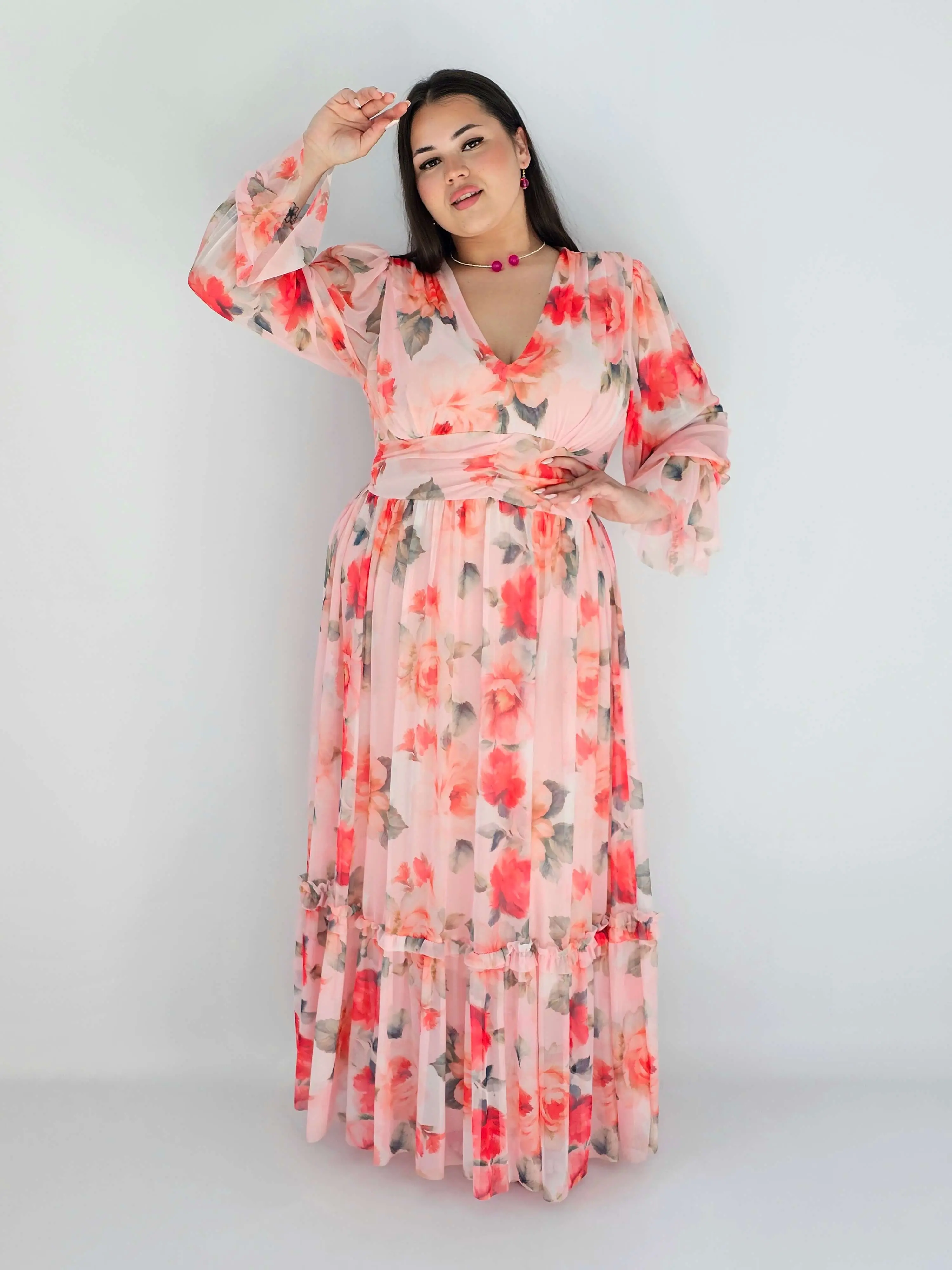 Sukienka plus size midi w kwiatowy print – elegancka i zwiewna propozycja dla kobiet XXL - Image 5