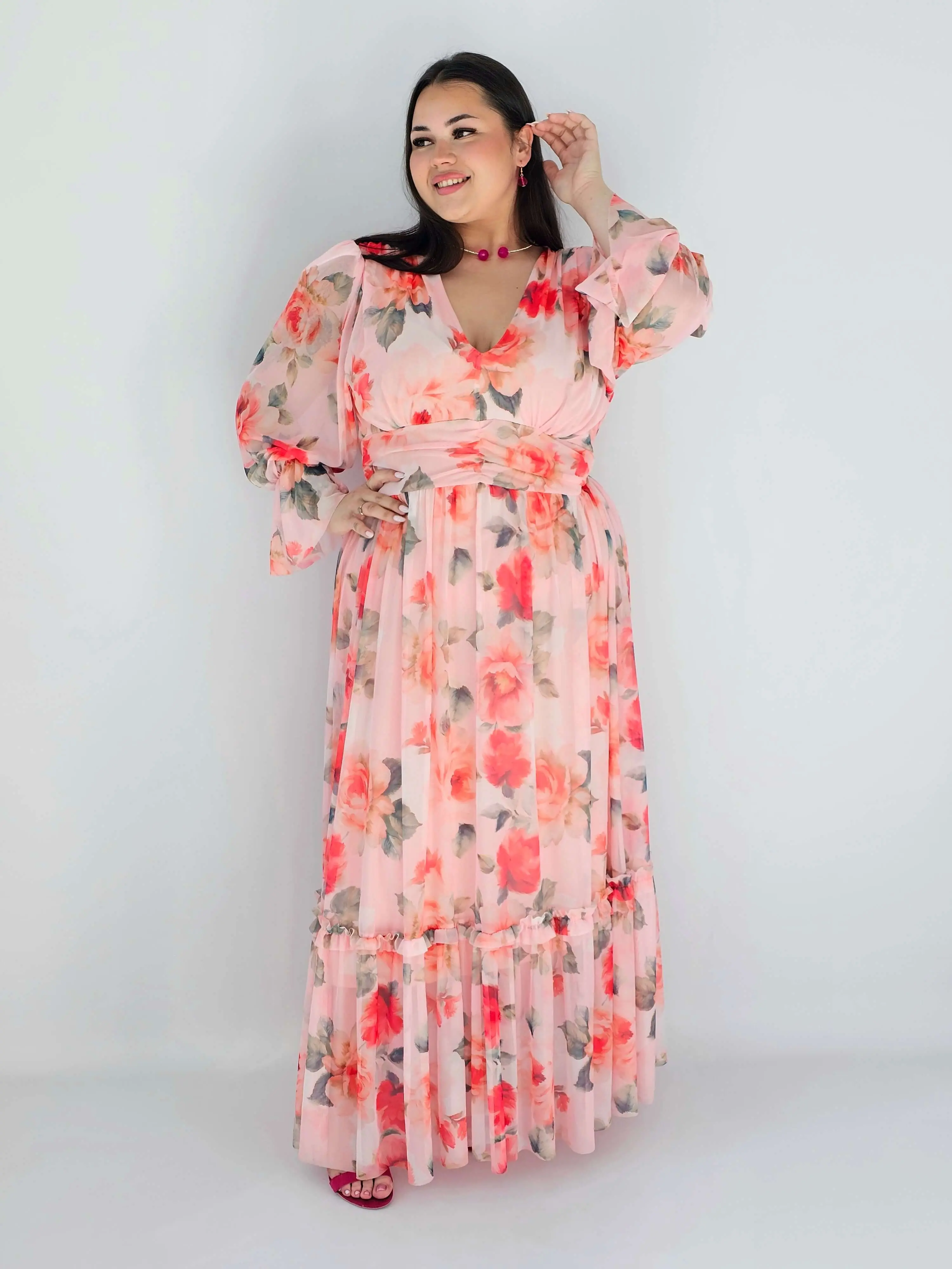 Sukienka plus size midi w kwiatowy print – elegancka i zwiewna propozycja dla kobiet XXL - Image 9