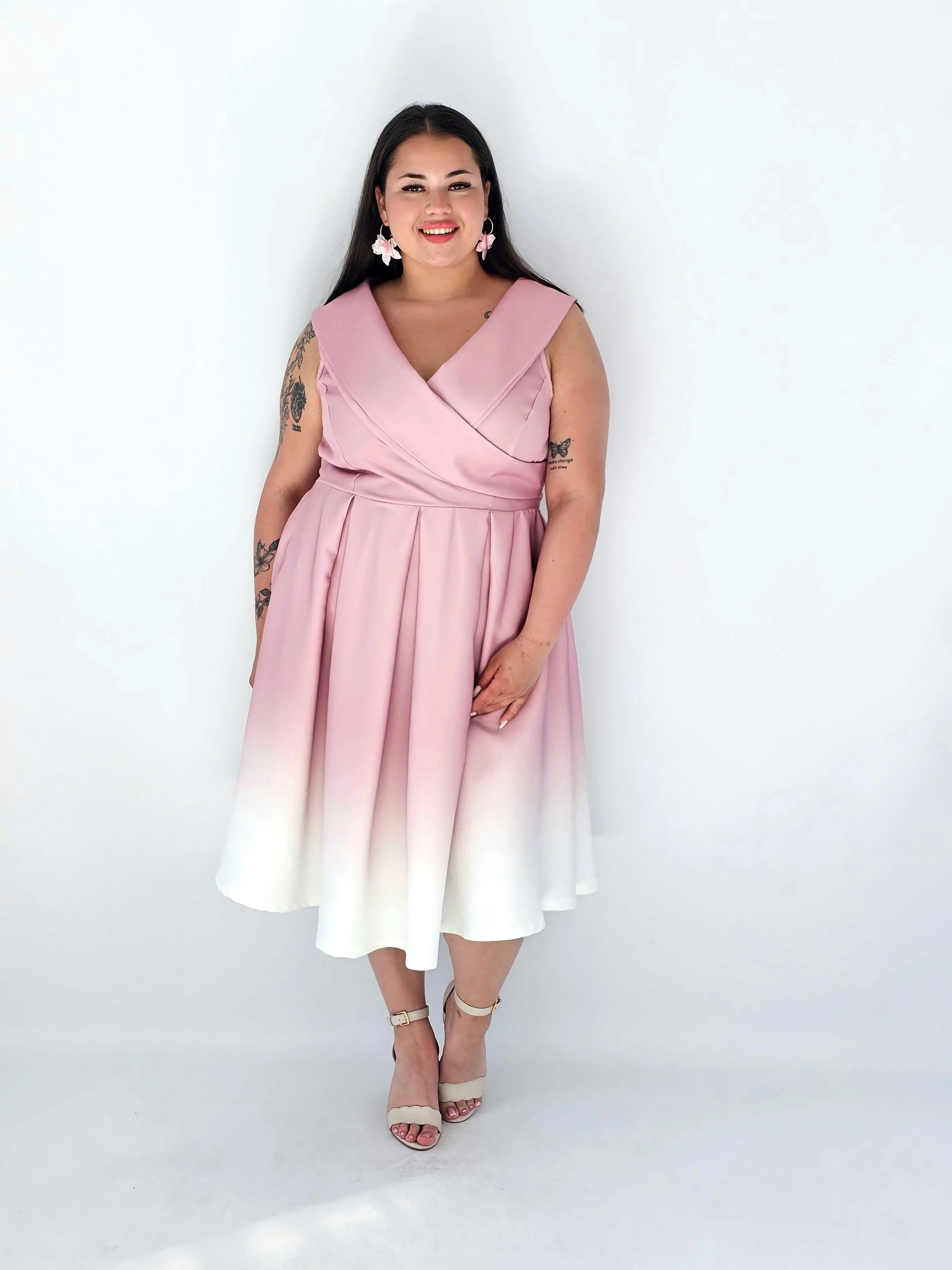 Sukienka Plus Size Ombre Rozkloszowana – Cudowna I Wyjątkowa Kreacja, Która Zachwyca Elegancją - Image 10