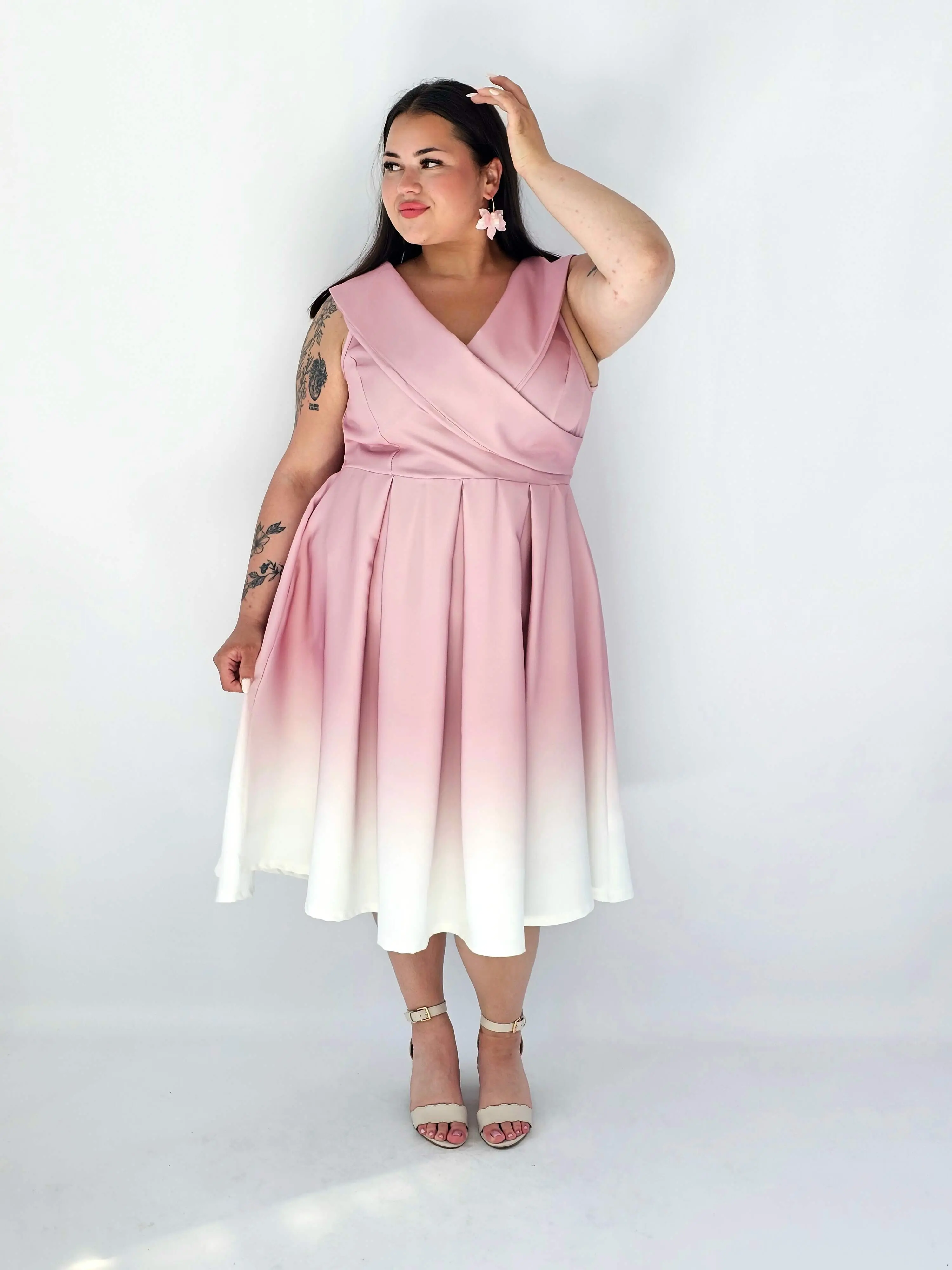 Sukienka Plus Size Ombre Rozkloszowana – Cudowna I Wyjątkowa Kreacja, Która Zachwyca Elegancją - Image 5