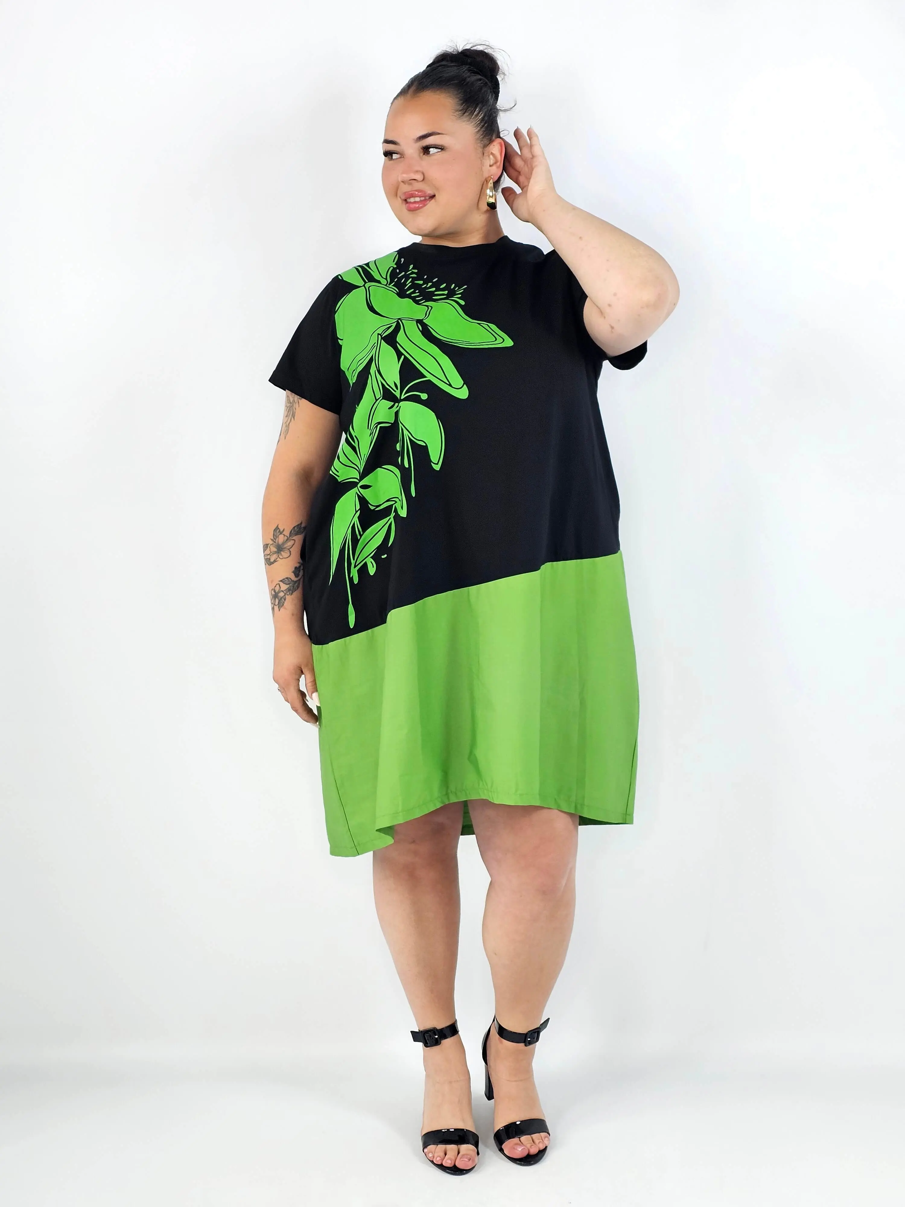 Sukienka plus size oversize z motywem kwiatowym – modna sukienka XXL - Image 6