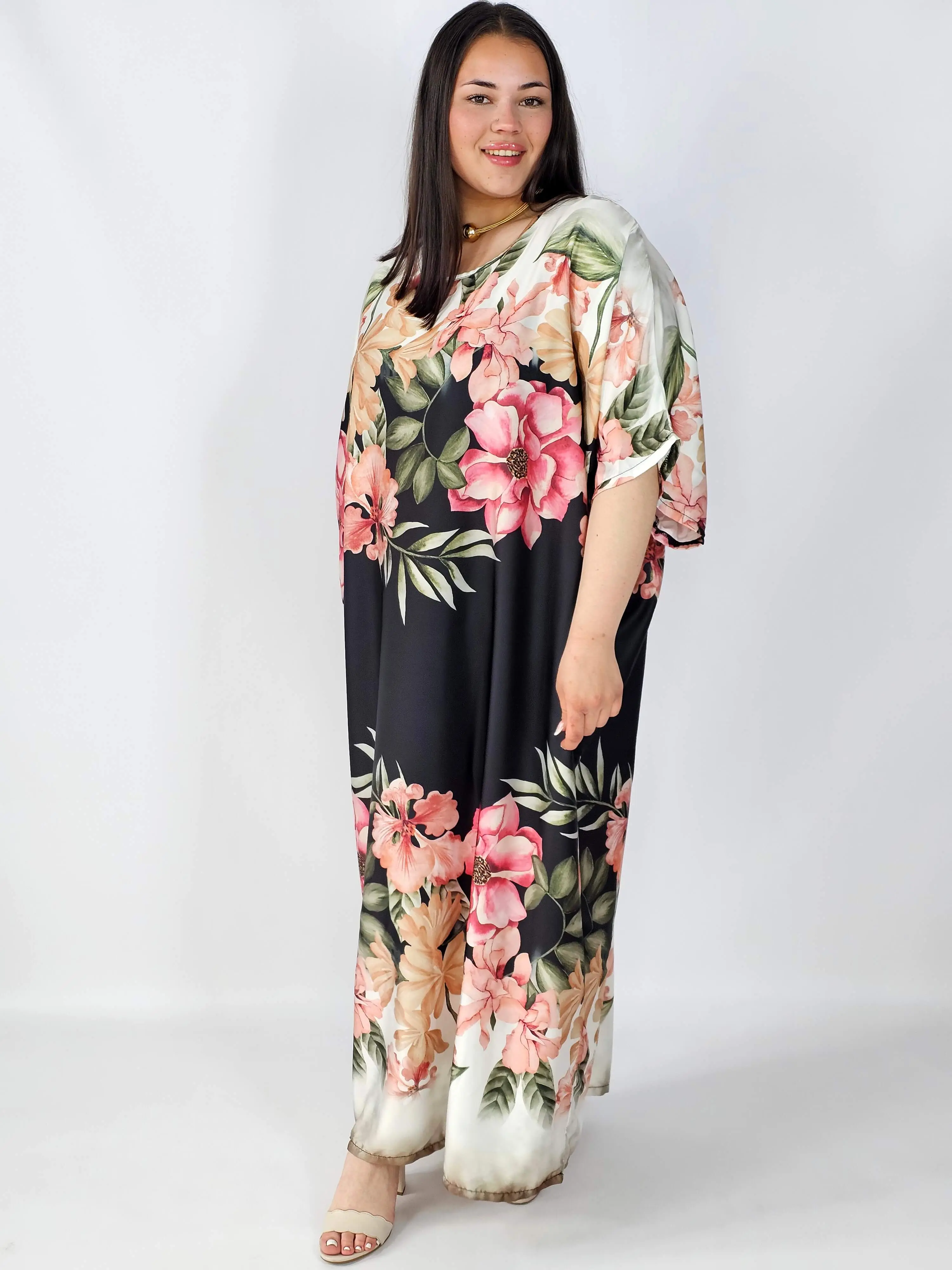 Sukienka plus size satynowa – elegancka sukienka XXL z połyskiem - Image 2