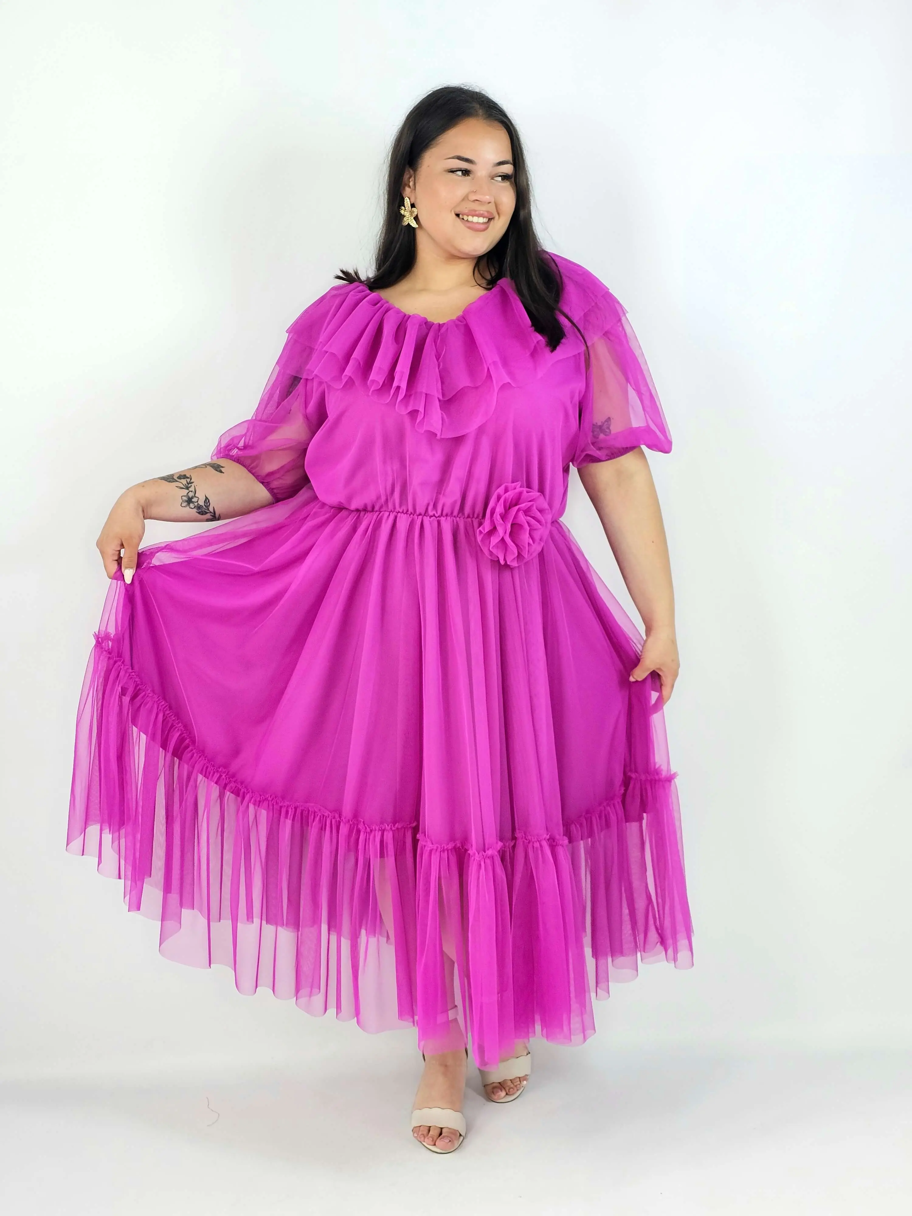 Sukienka plus size tiulowa XXL – elegancka sukienka midi z falbaną - Image 3