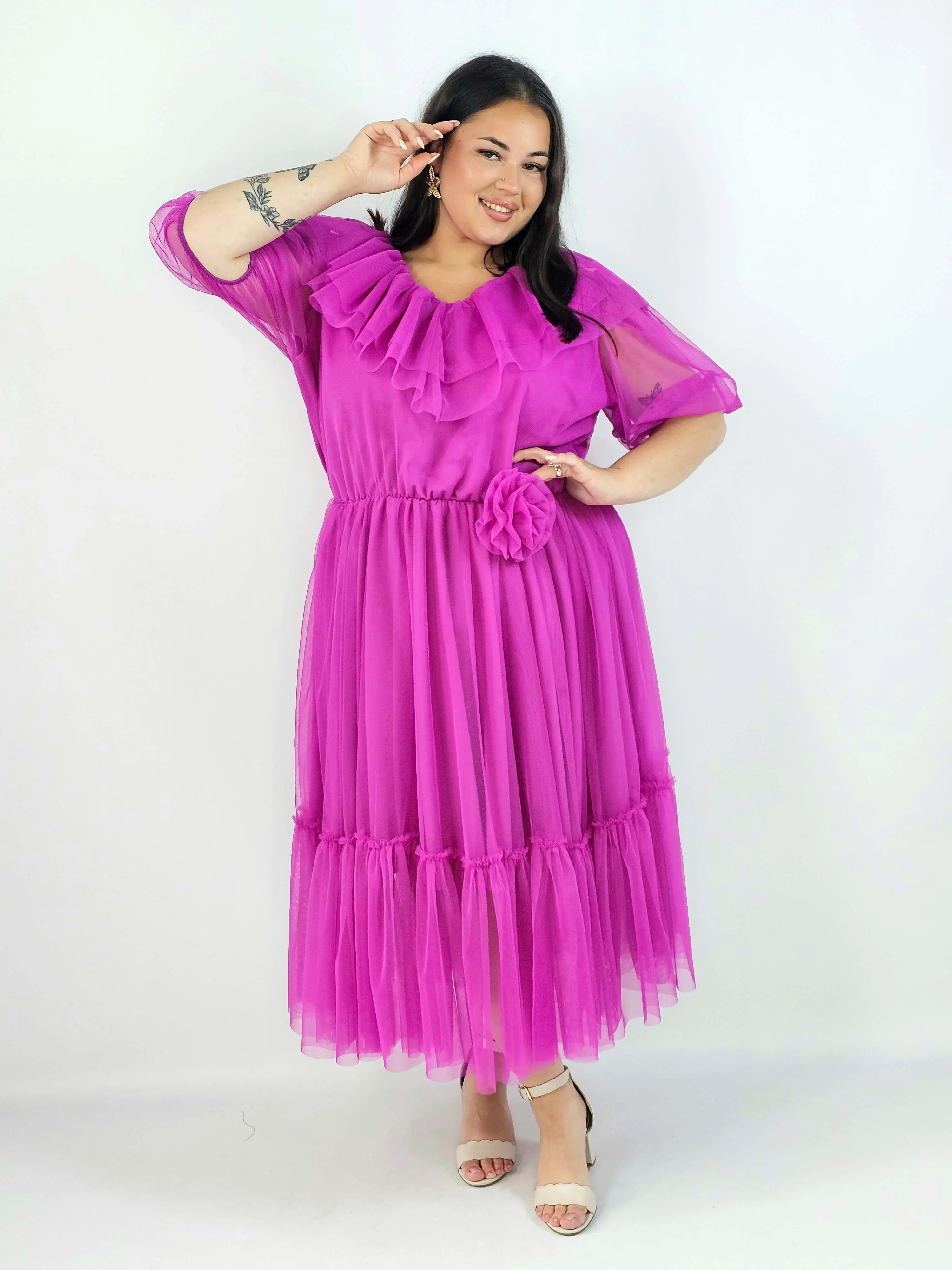 Sukienka plus size tiulowa XXL – elegancka sukienka midi z falbaną - Image 4