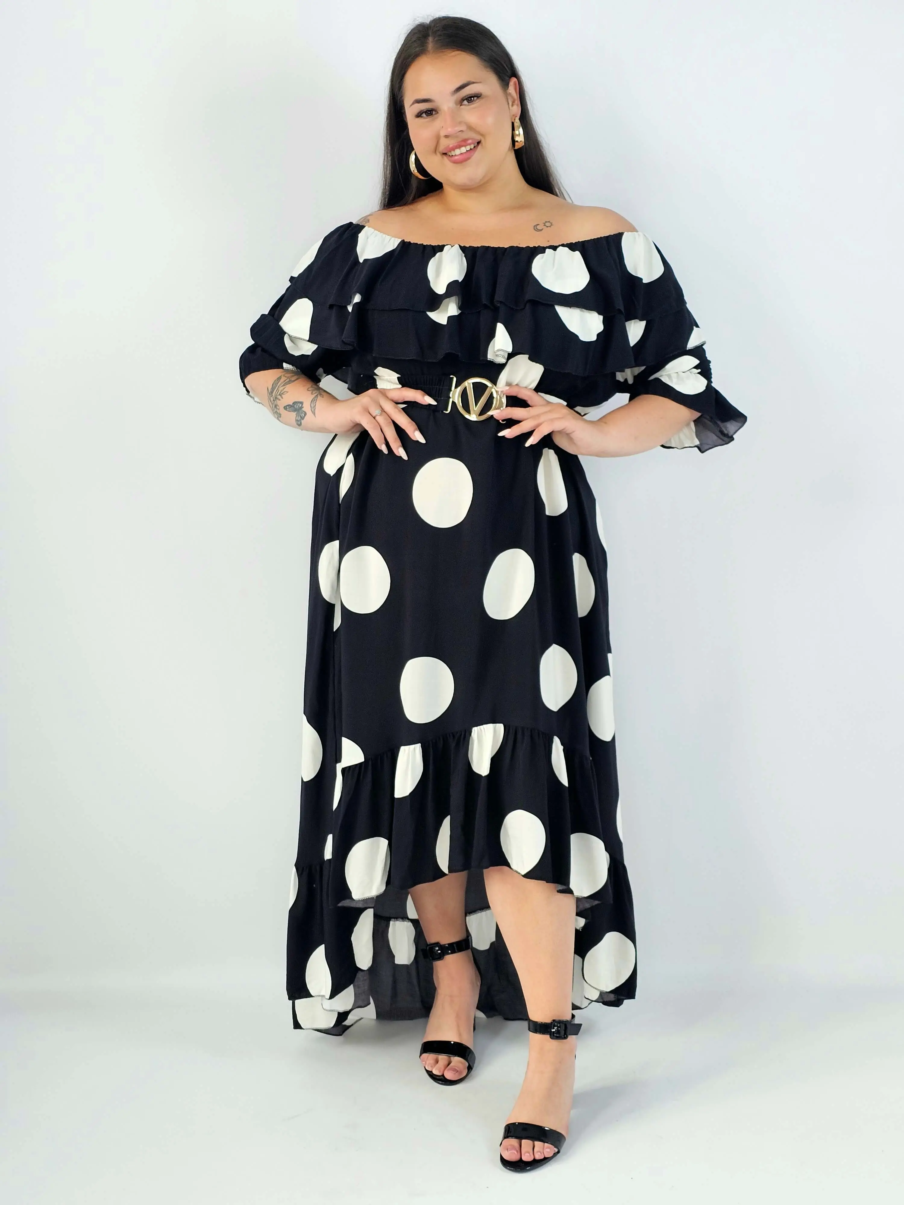 Sukienka plus size w grochy XXL – hiszpanka maxi z falbanami - Image 2