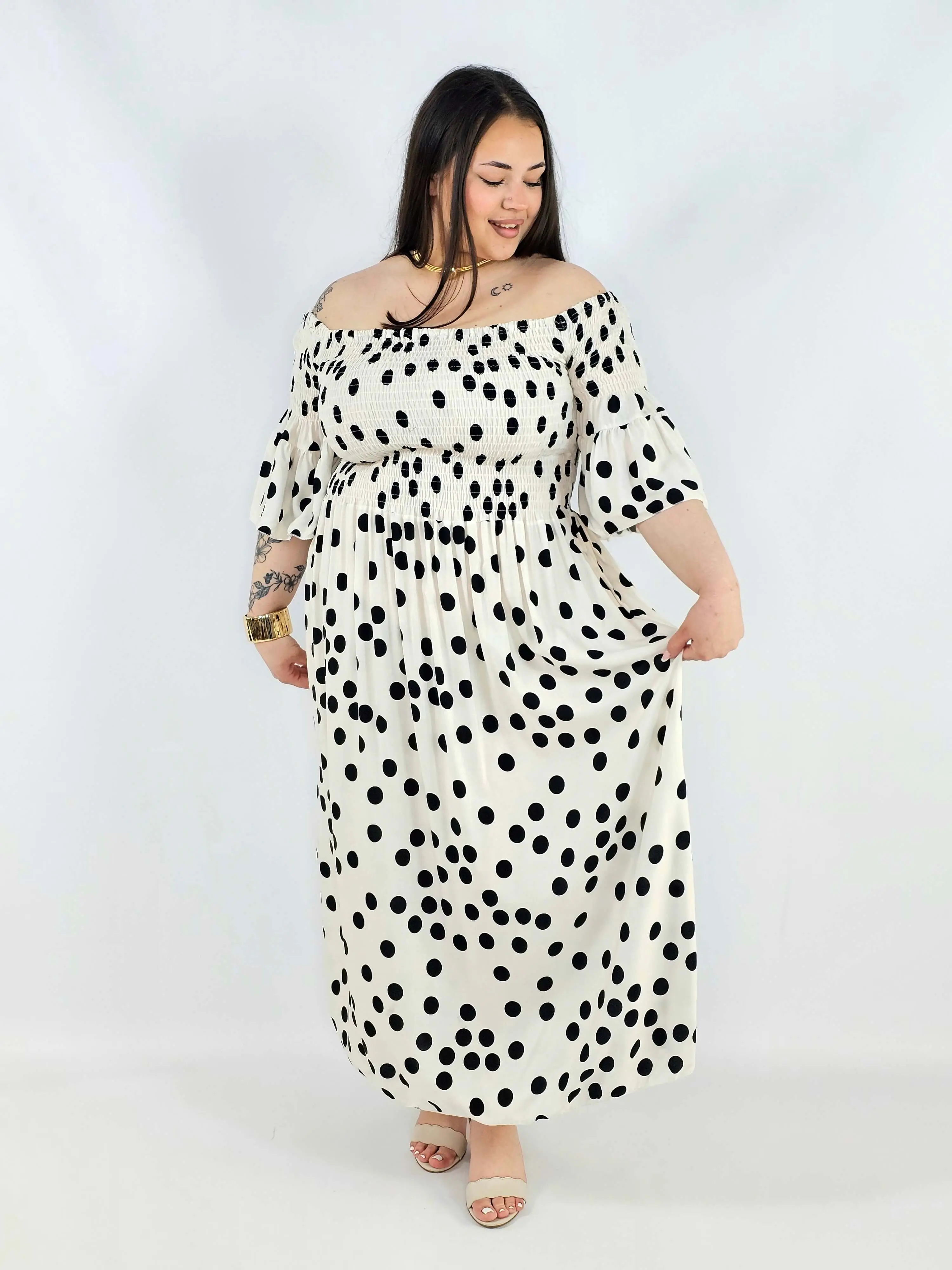 Sukienka plus size w groszki XXL – elegancka hiszpanka na komunię i wesele - Image 4
