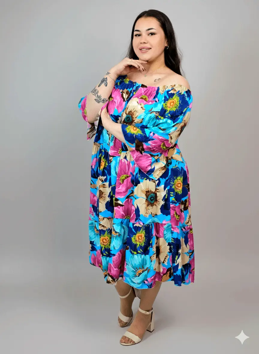 Sukienka plus size w kwiaty – hiszpanka z falbaną, kolorowa i lekka