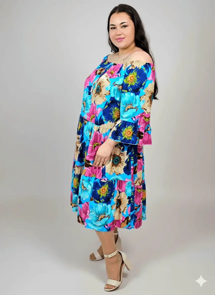 Sukienka plus size w kwiaty – hiszpanka z falbaną, kolorowa i lekka - Image 3