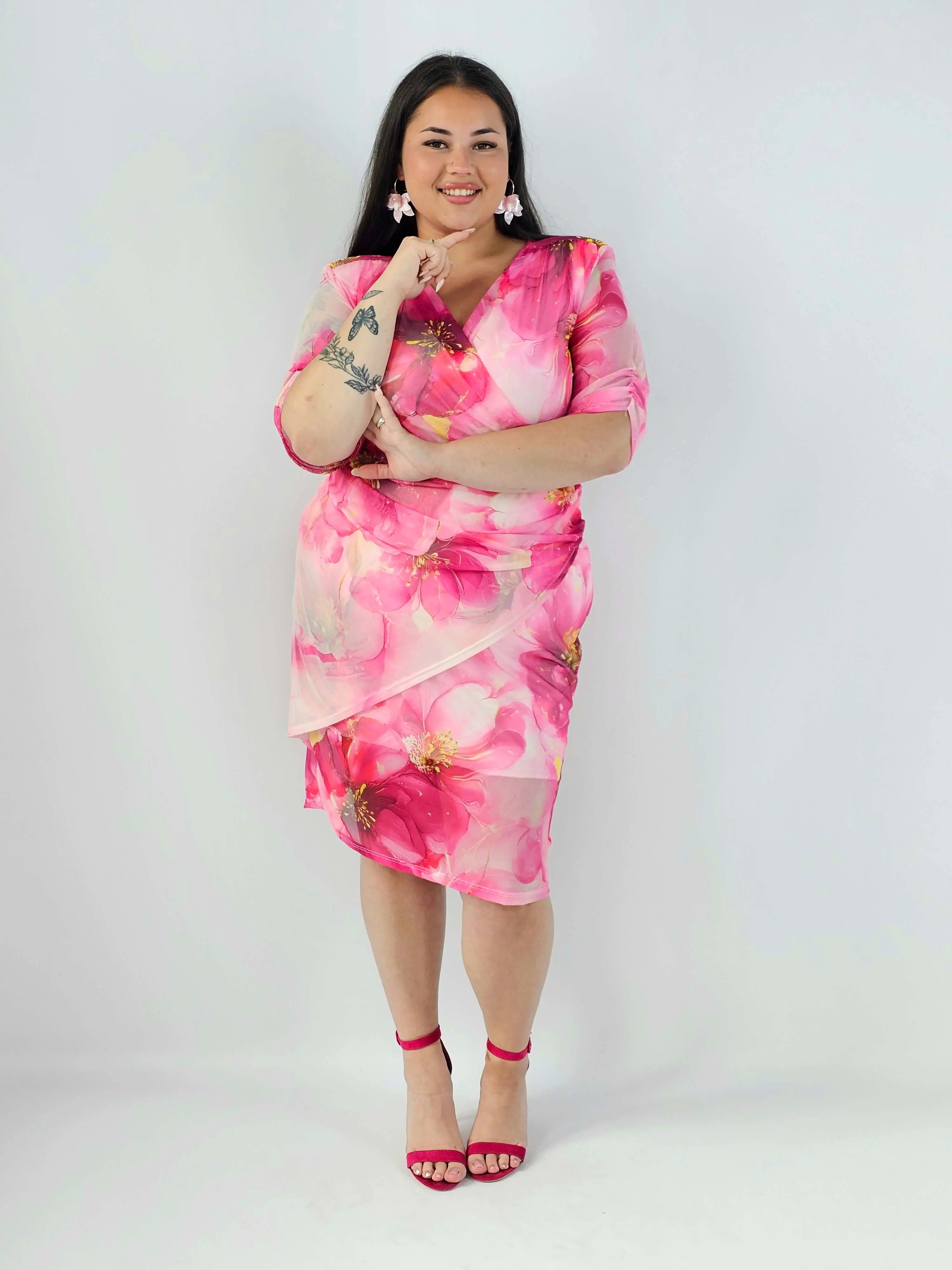 Sukienka plus size w kwiaty XXL – elegancka sukienka kopertowa z siateczką - Image 11