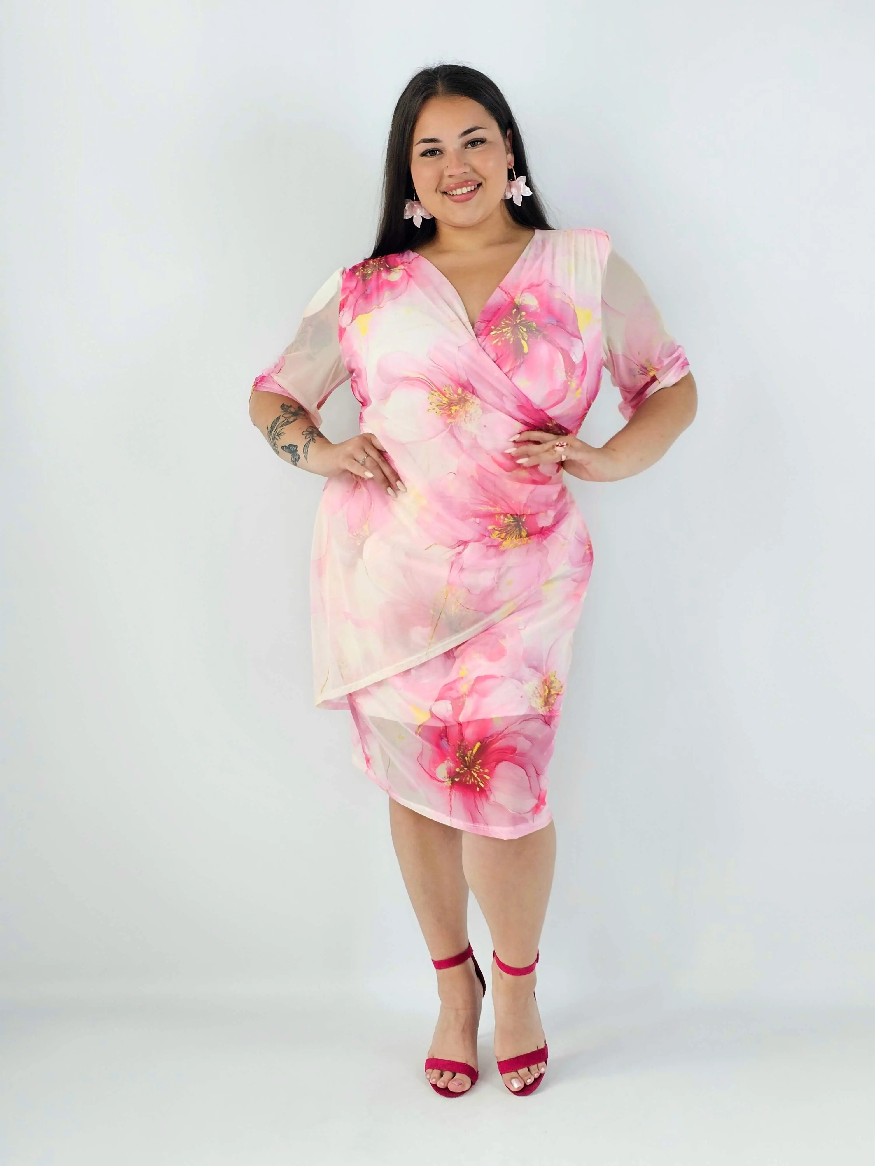 Sukienka plus size w kwiaty XXL – elegancka sukienka kopertowa z siateczką - Image 5
