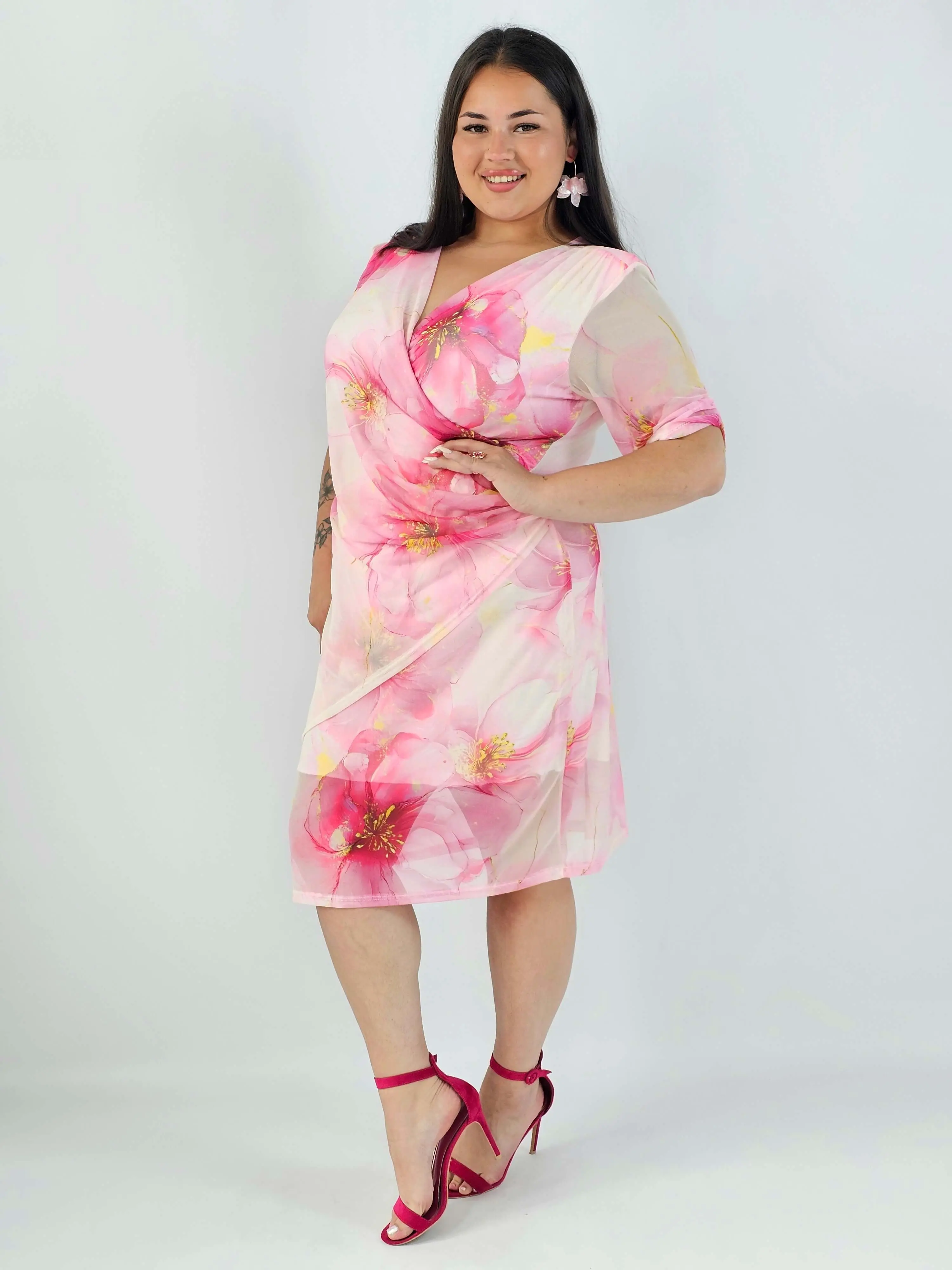 Sukienka plus size w kwiaty XXL – elegancka sukienka kopertowa z siateczką - Image 7
