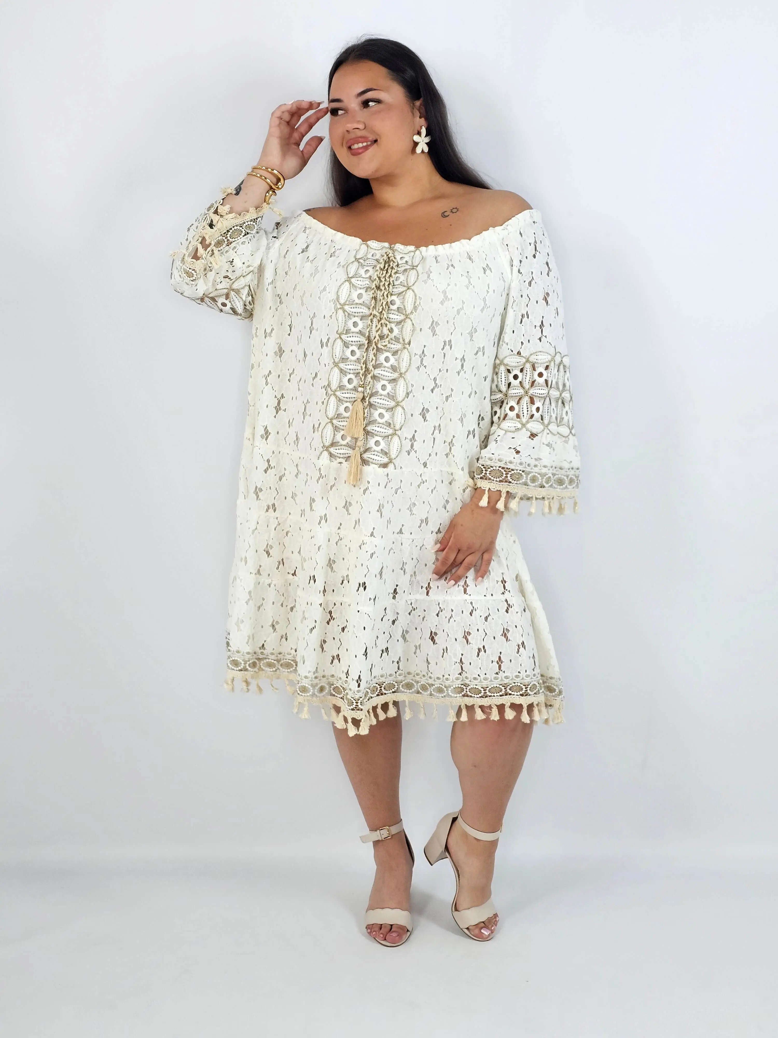 Sukienka plus size z ażurowej koronki – lekka, naturalna i kobieca - Image 2